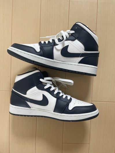 Nike Air Jordan 1 Mid "White Metallic Gold Obsidian"