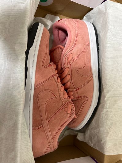 Nike SB Dunk Low "Pink Pig"