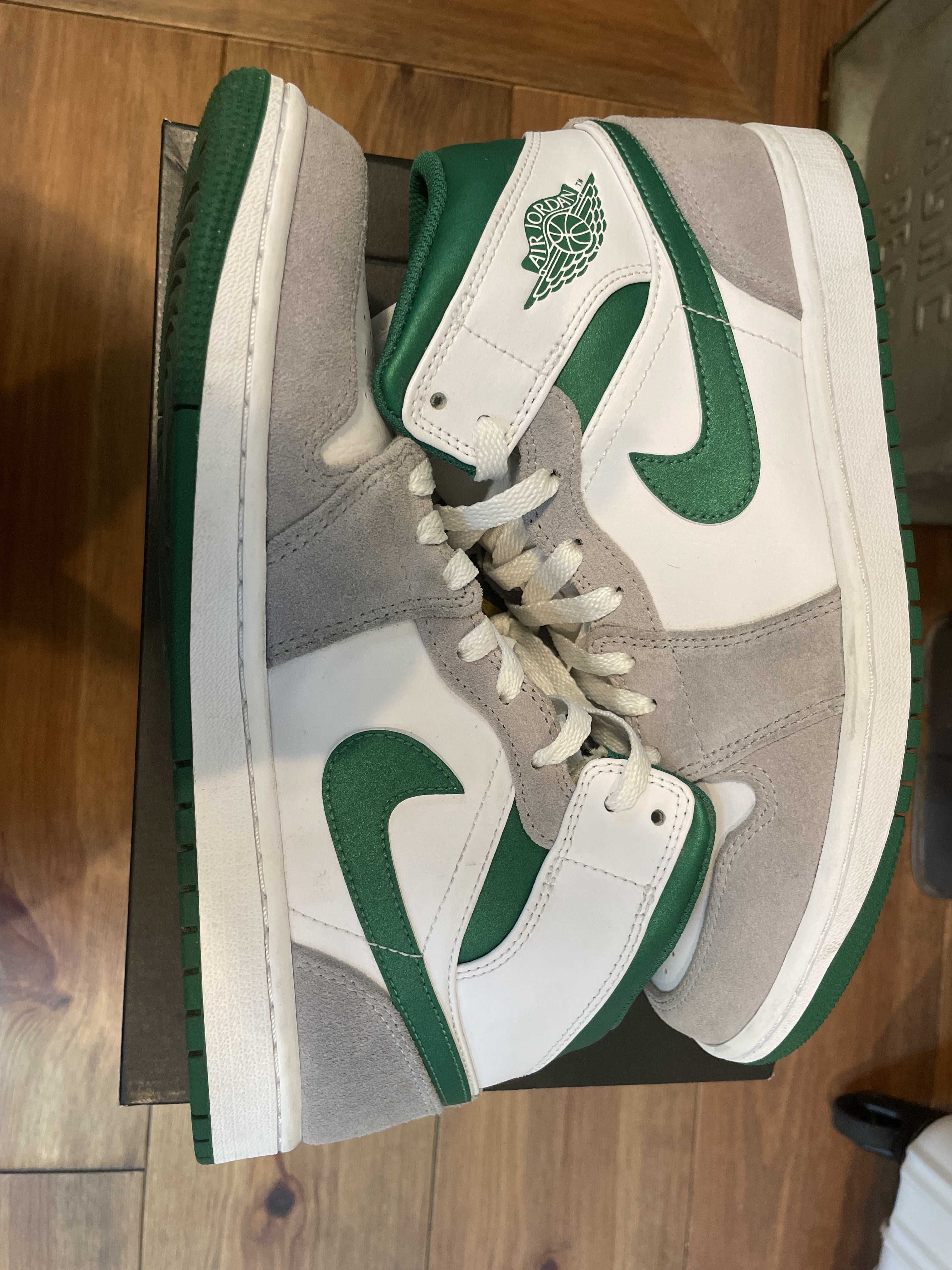 Nike Air Jordan 1 Mid "Green Grey White"
