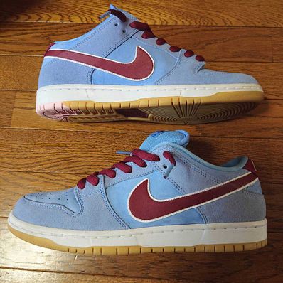 Nike SB Dunk Low Pro "Philadelphia Phillies/Valor Blue and Team Maroon"