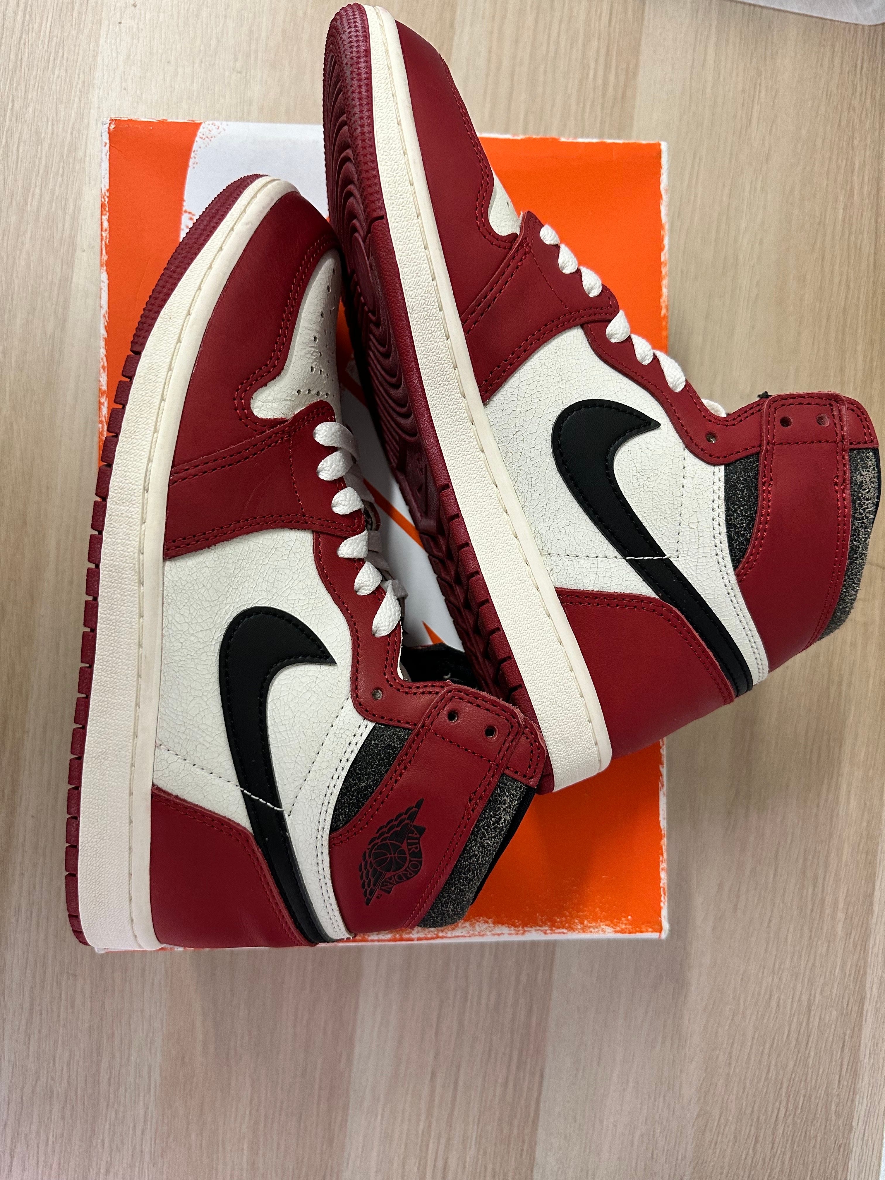 Nike Air Jordan 1 High OG "Lost & Found/Chicago"