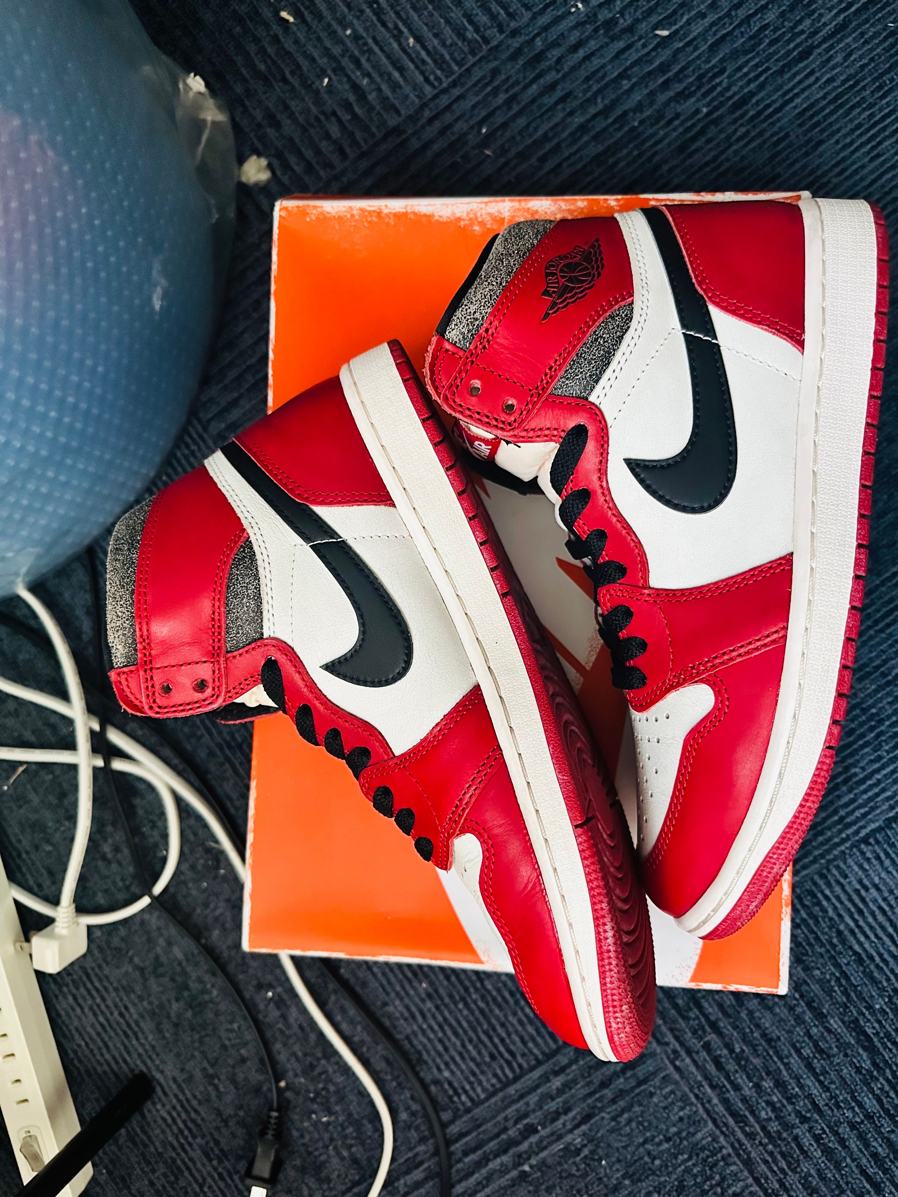 Nike Air Jordan 1 High OG "Lost & Found/Chicago"