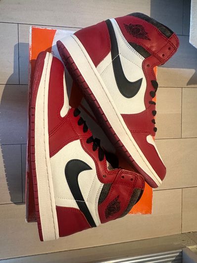 Nike Air Jordan 1 High OG "Lost & Found/Chicago"