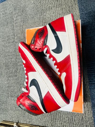 Nike Air Jordan 1 High OG "Lost & Found/Chicago"