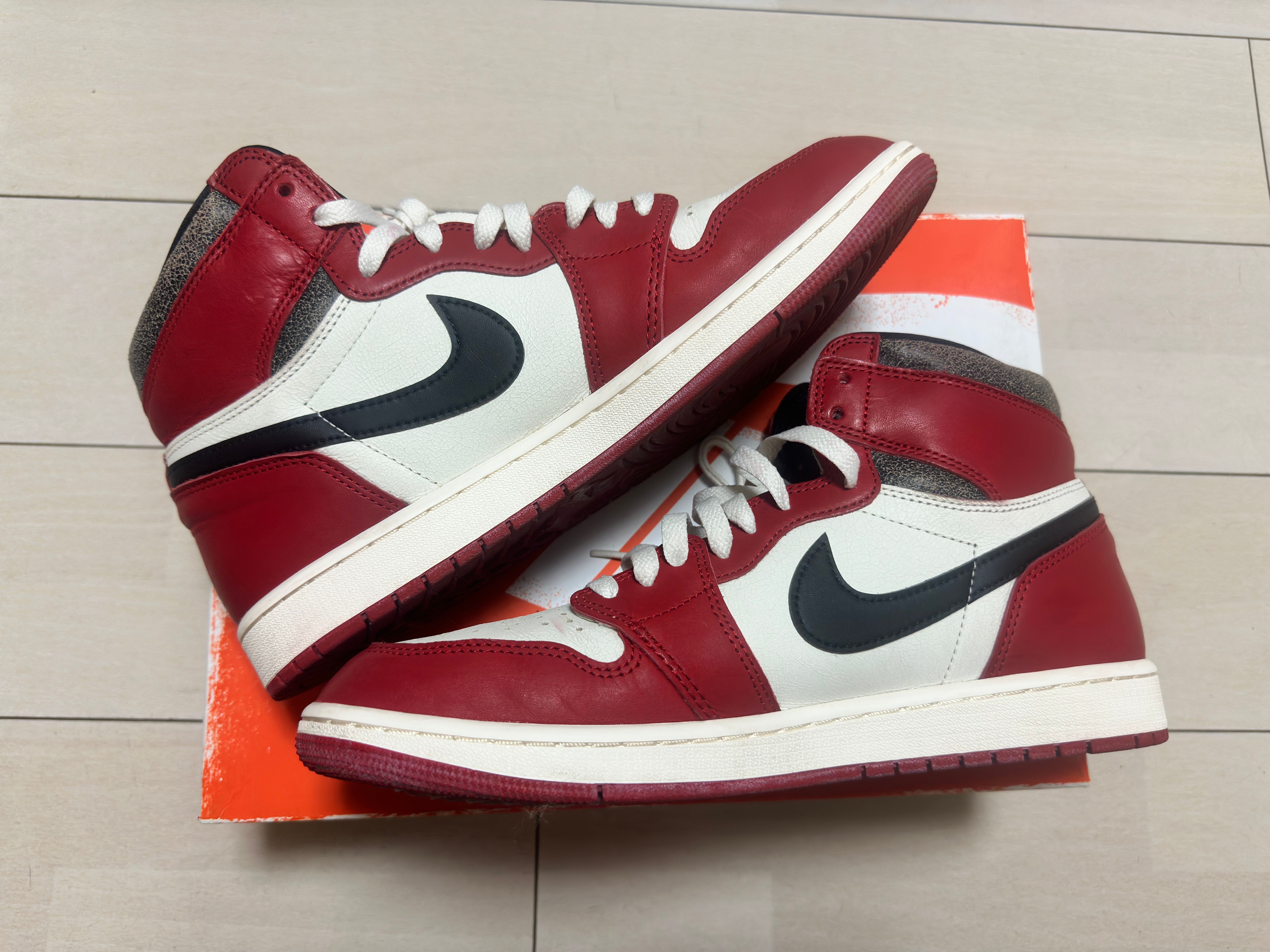 Nike Air Jordan 1 High OG "Lost & Found/Chicago"