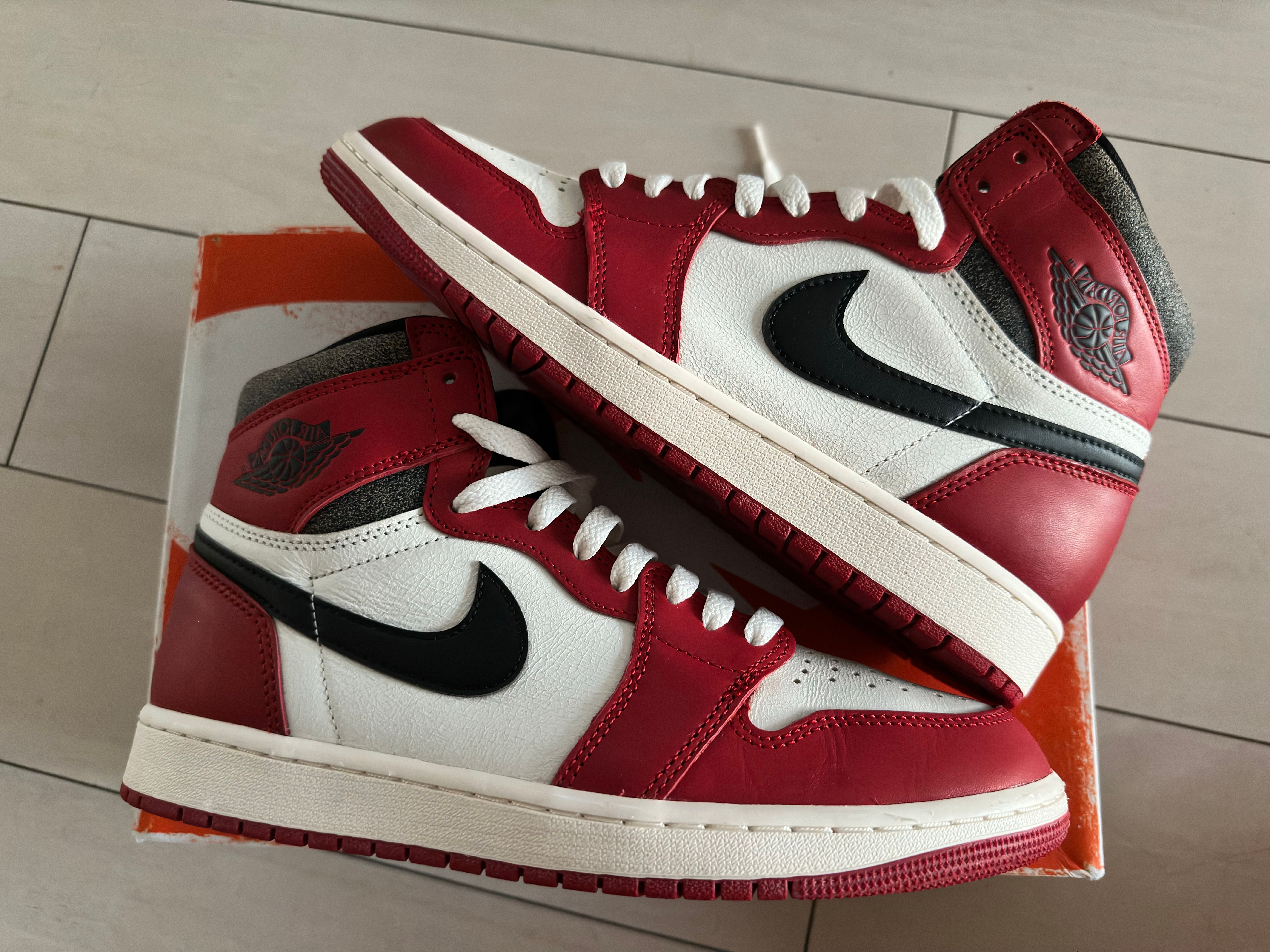Nike Air Jordan 1 High OG "Lost & Found/Chicago"