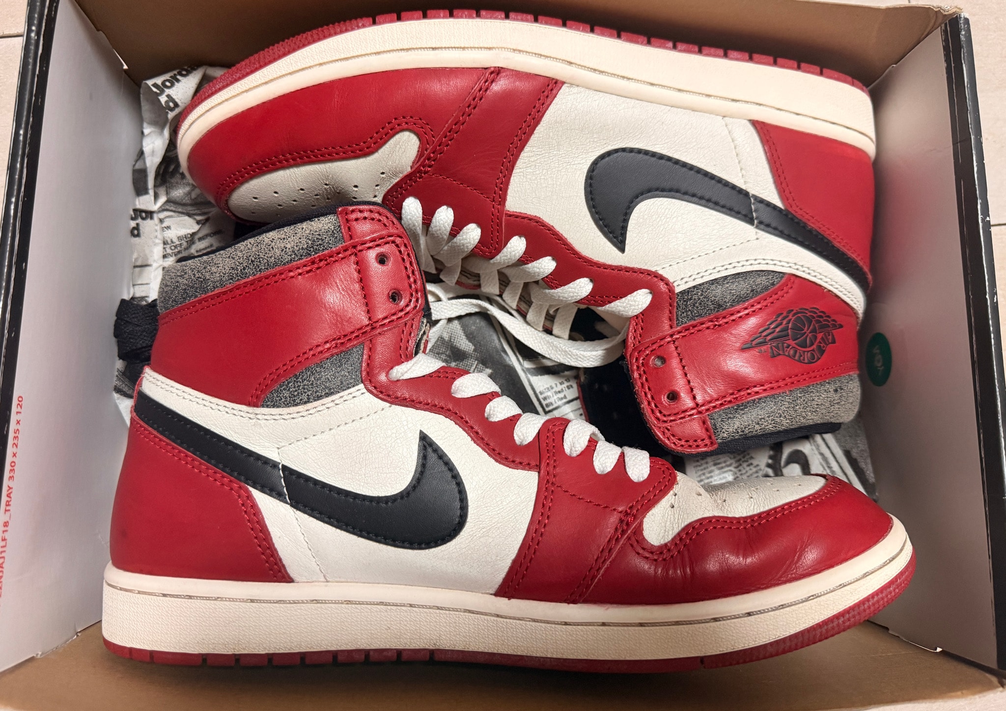 Nike Air Jordan 1 High OG "Lost & Found/Chicago"