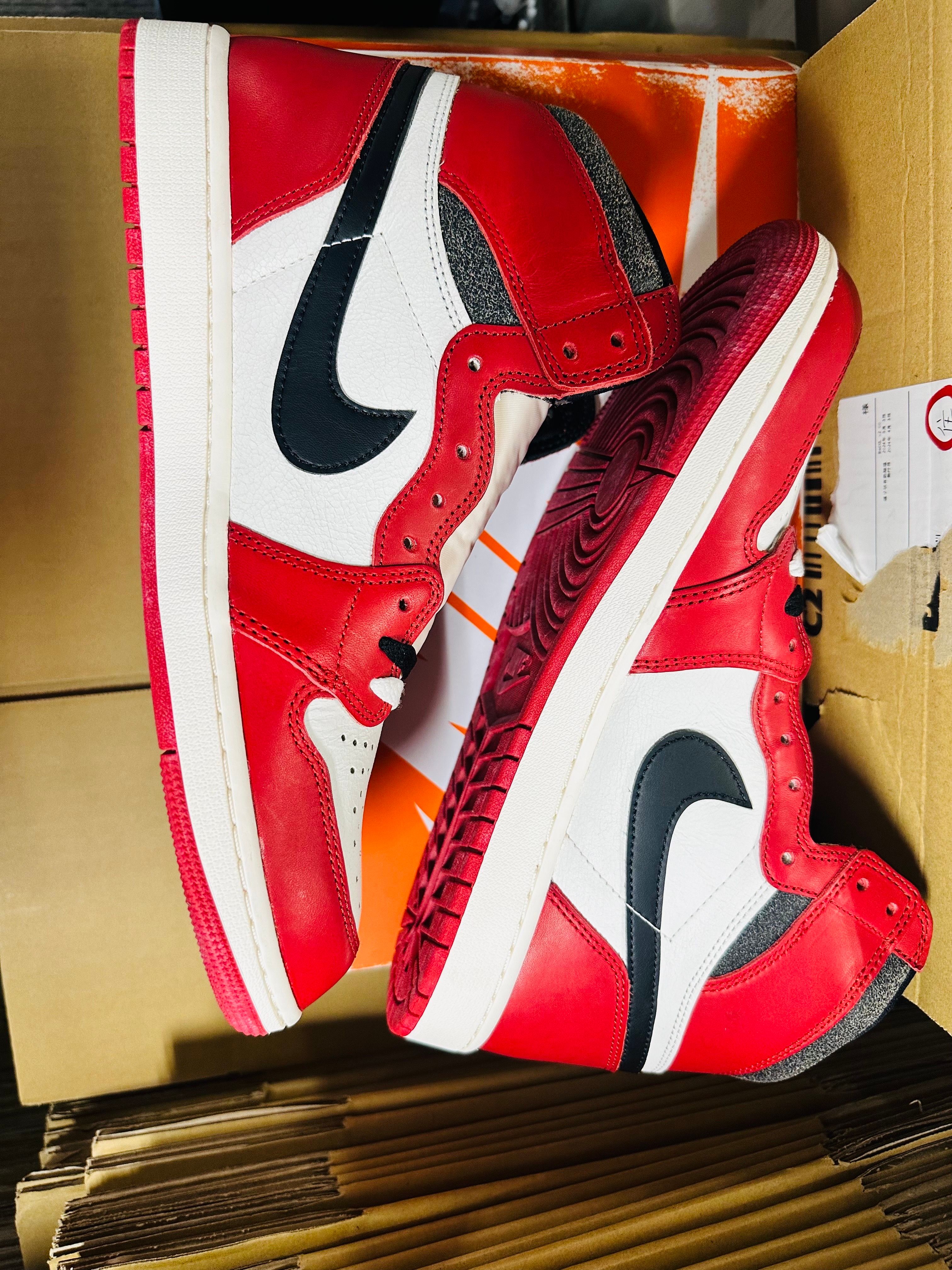 Nike Air Jordan 1 High OG "Lost & Found/Chicago"