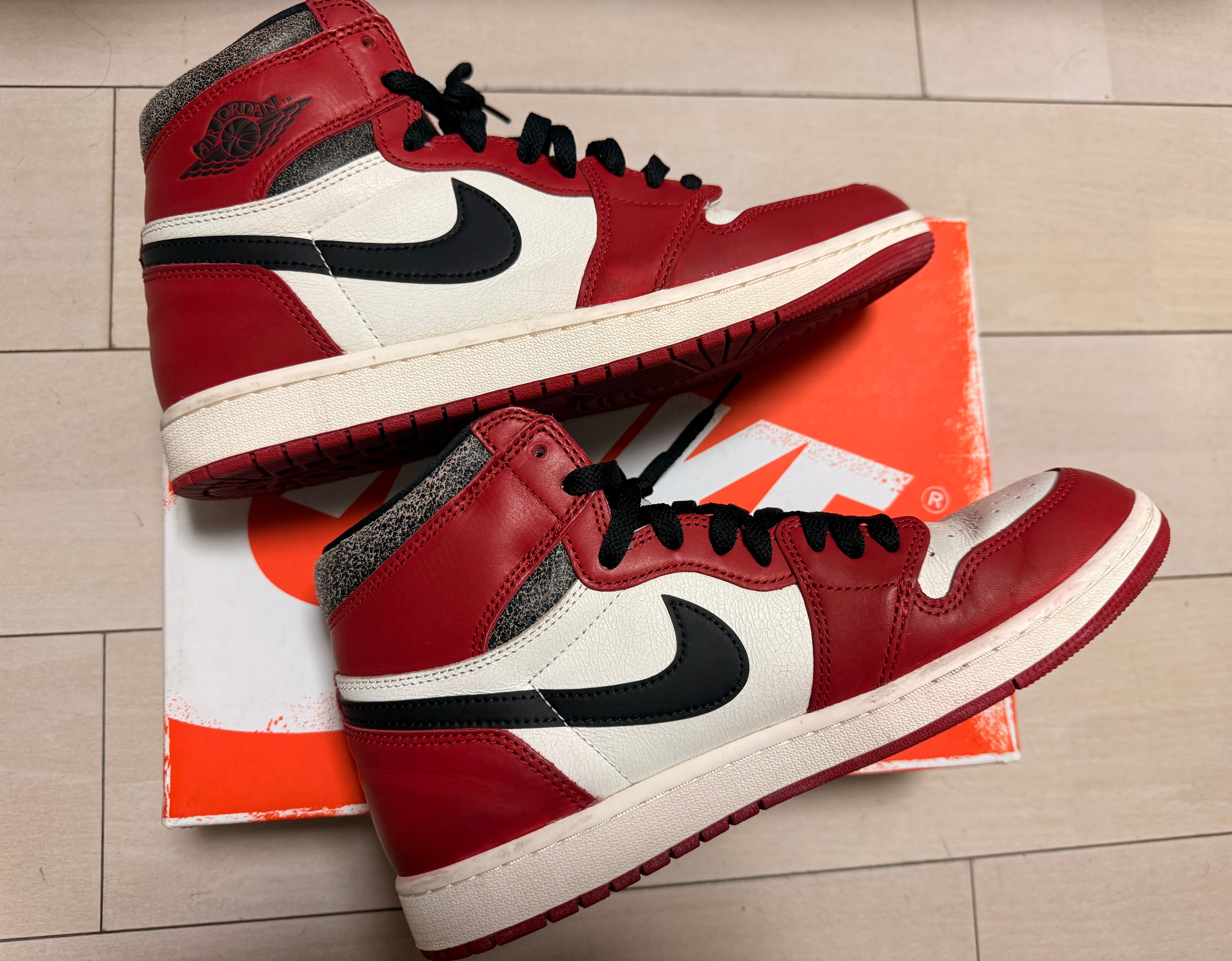 Nike Air Jordan 1 High OG "Lost & Found/Chicago"
