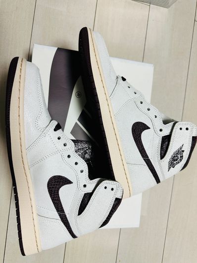 A Ma Maniere × Nike Air Jordan 1 Retro High OG "Sail and Burgundy"