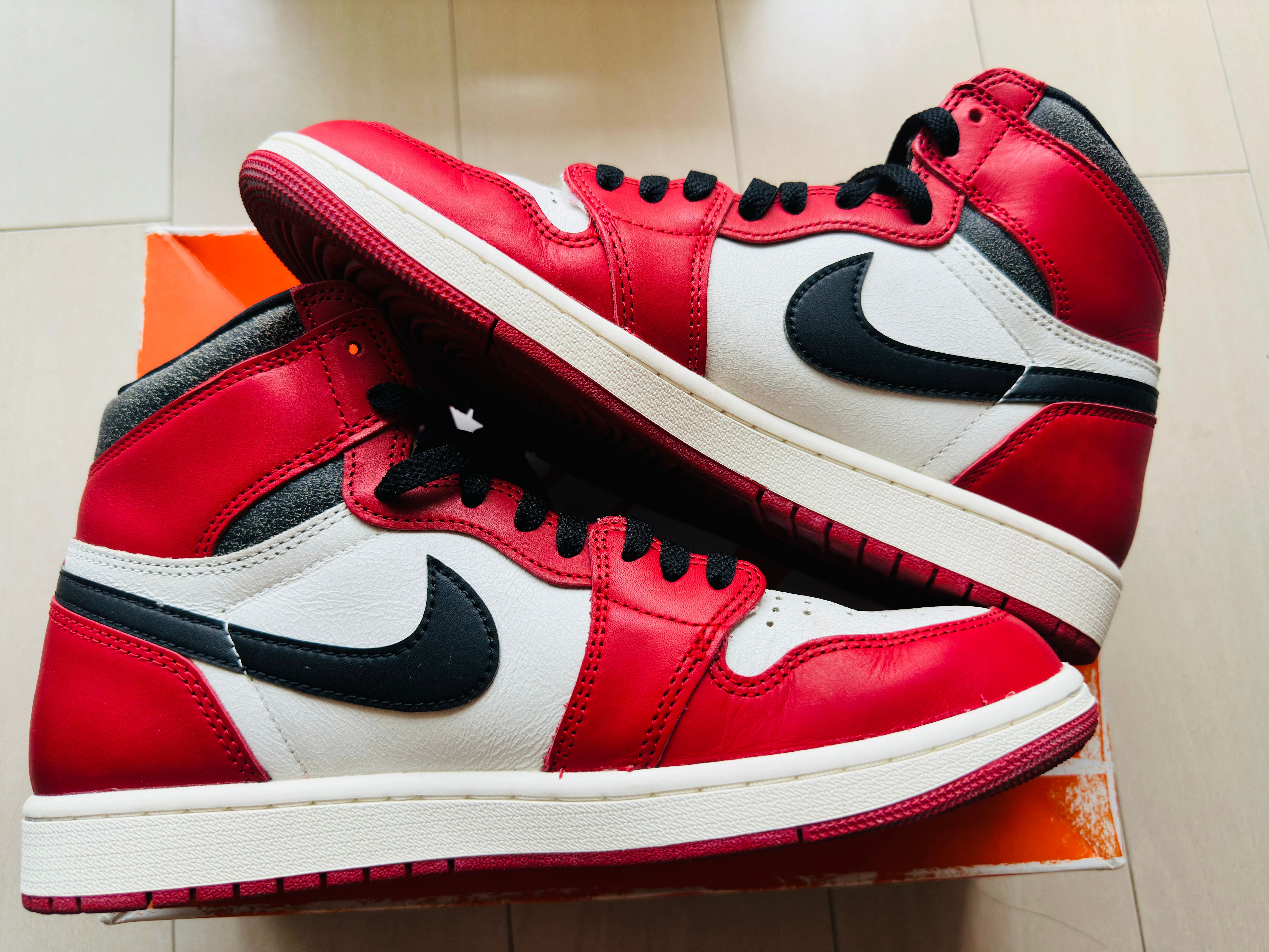 Nike Air Jordan 1 High OG "Lost & Found/Chicago"