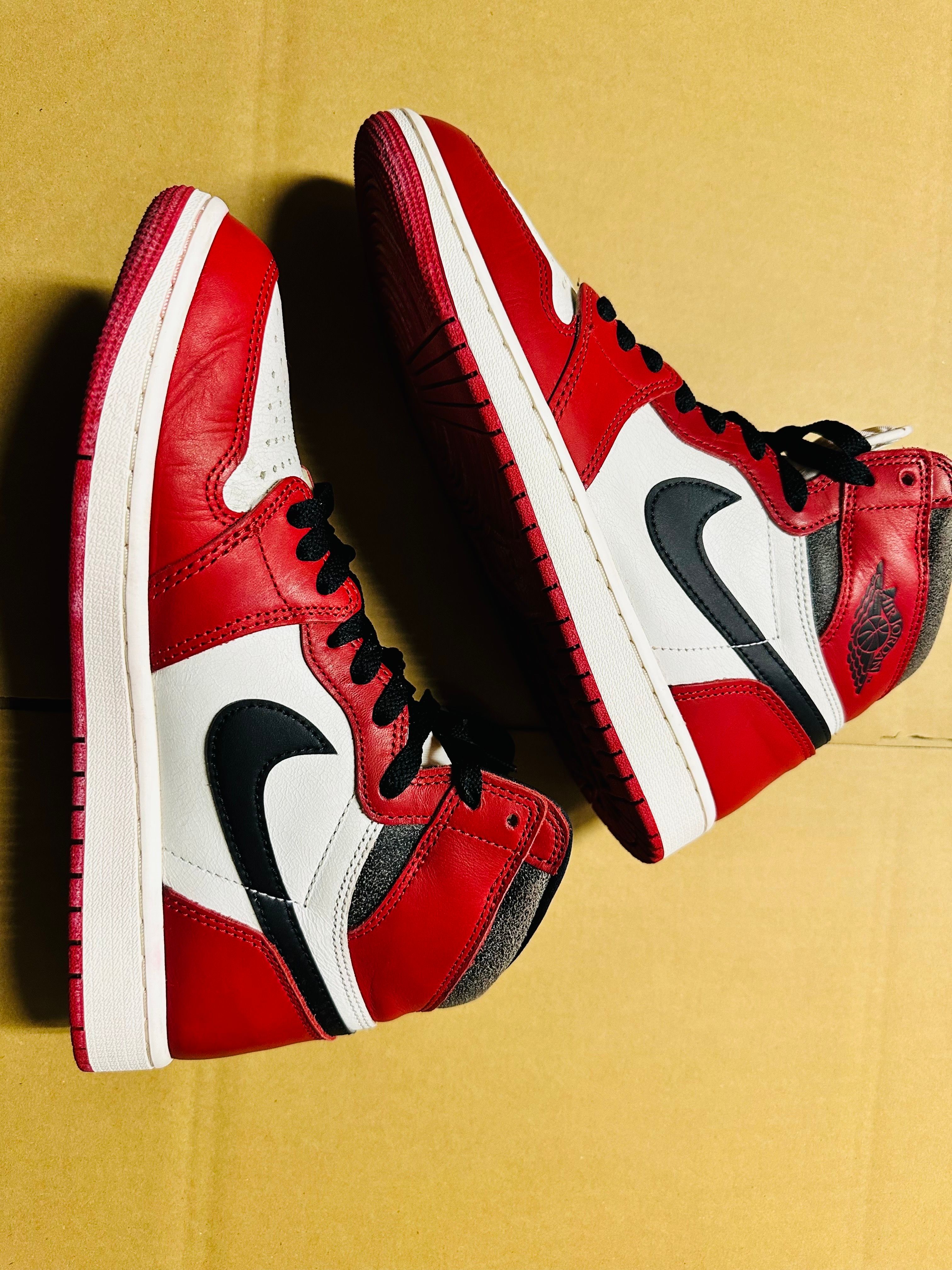 Nike Air Jordan 1 High OG "Lost & Found/Chicago"