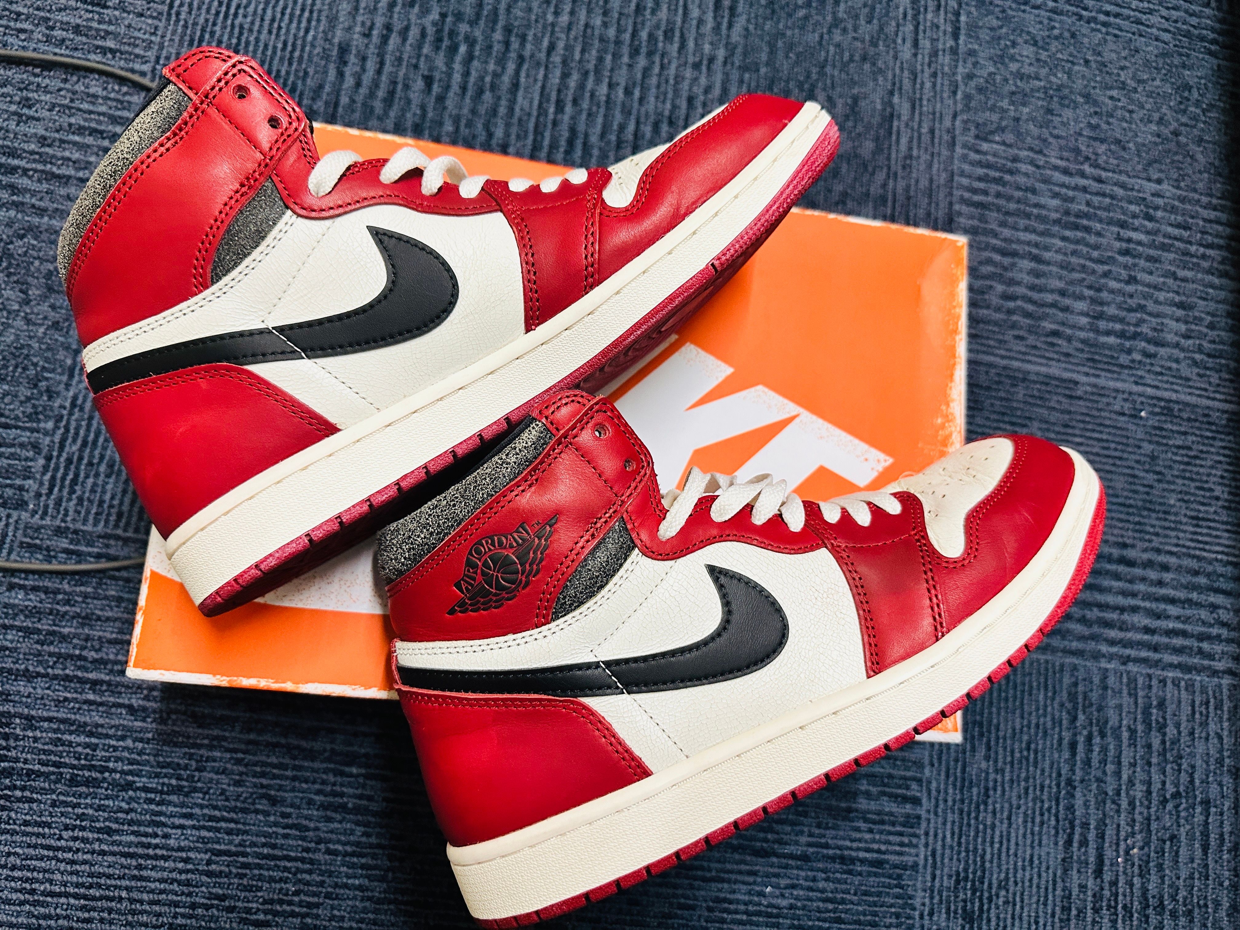 Nike Air Jordan 1 High OG "Lost & Found/Chicago"