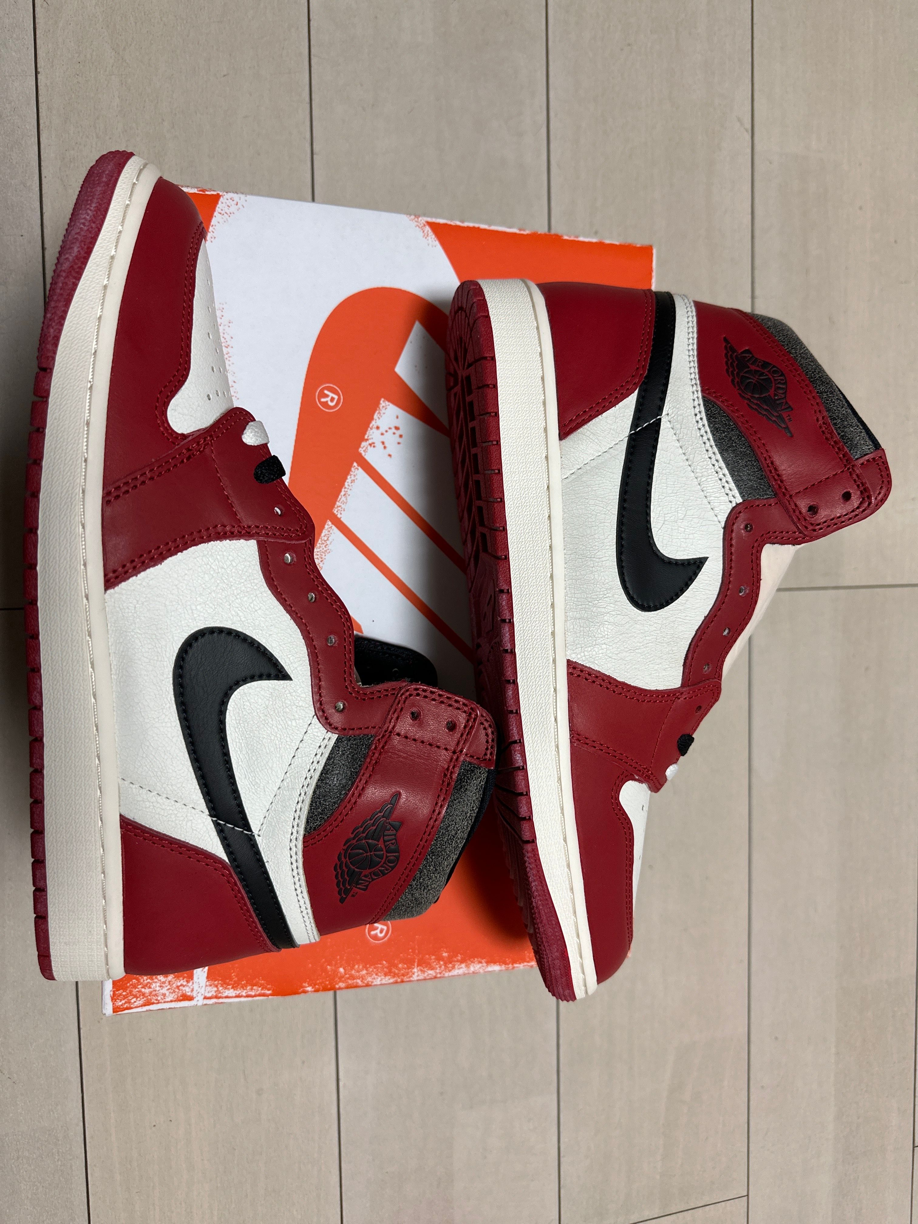 Nike Air Jordan 1 High OG "Lost & Found/Chicago"