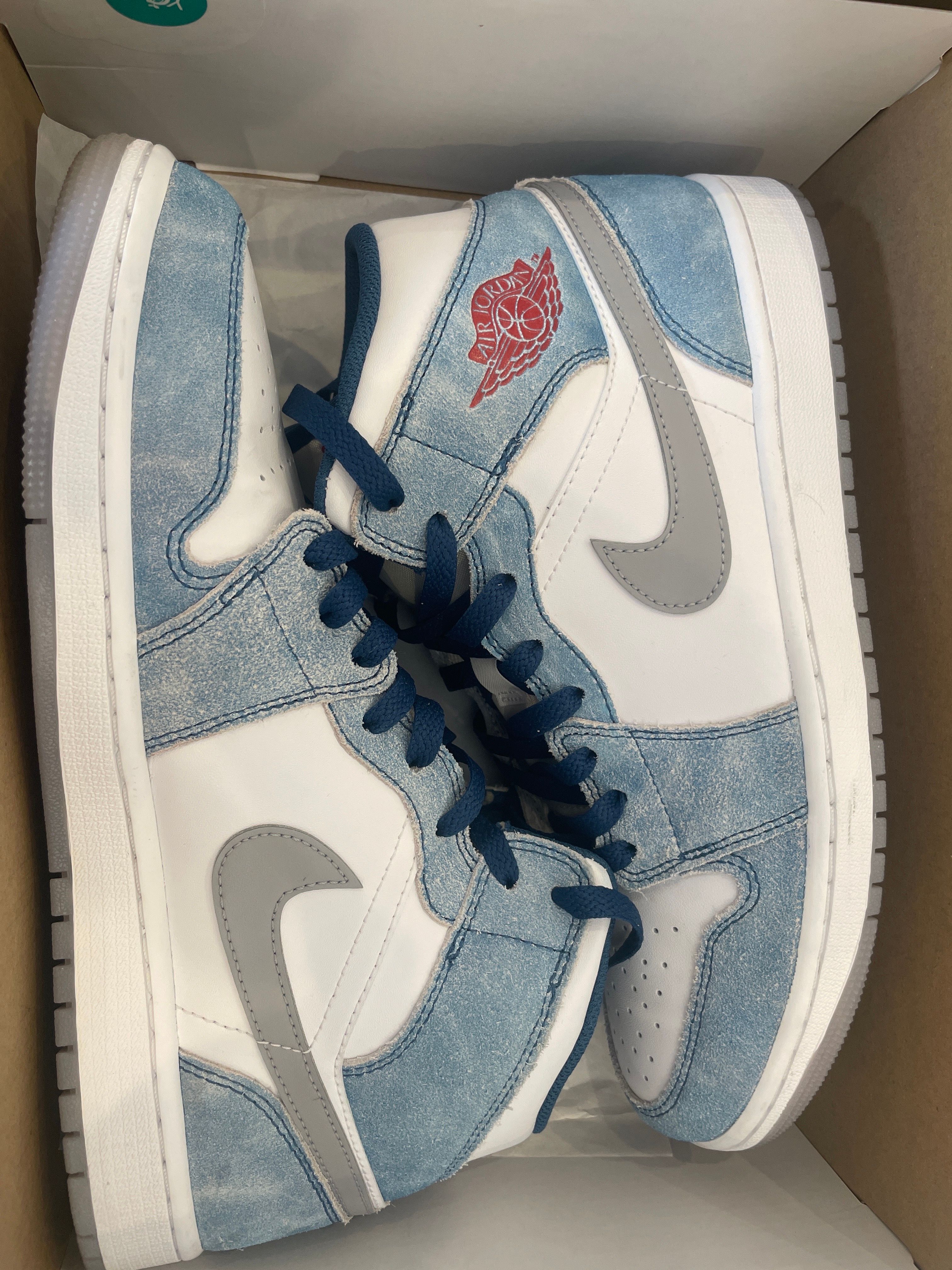 Nike Air Jordan 1 Mid SE "White/Hyper Royal/Red"