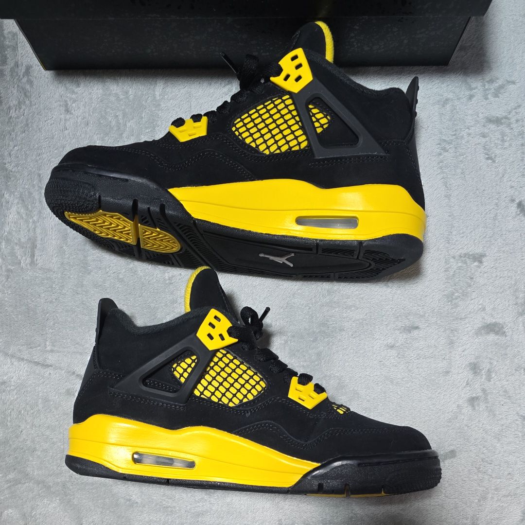 Nike GS Air Jordan 4 Retro "Thunder"(2023)