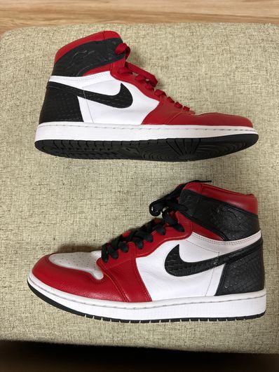 Nike Women's Air Jordan 1 High OG "Satin Red"