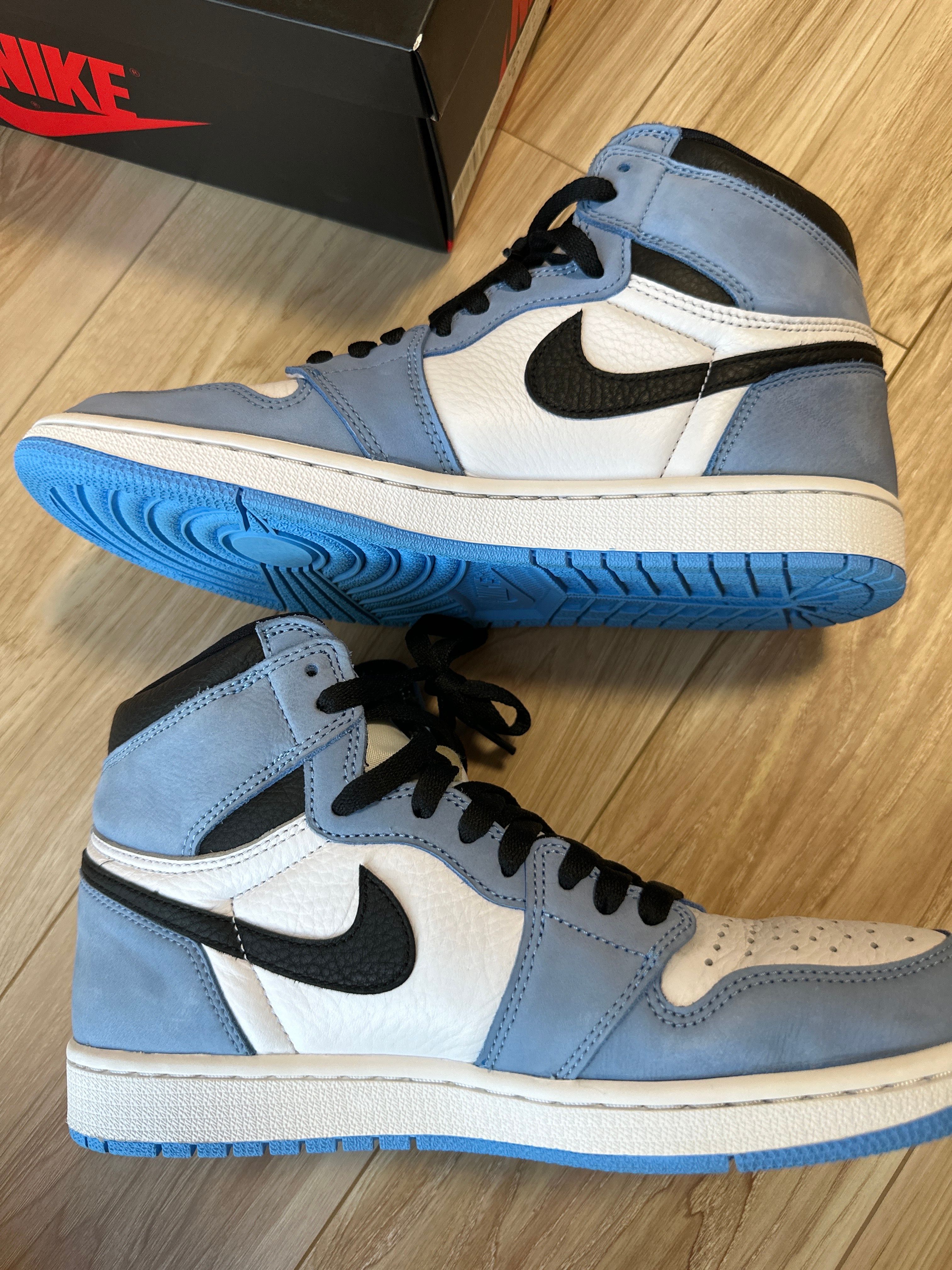 Nike Air Jordan 1 High OG "University Blue"