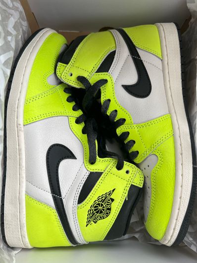 Nike Air Jordan 1 High OG "Volt/Visionaire"