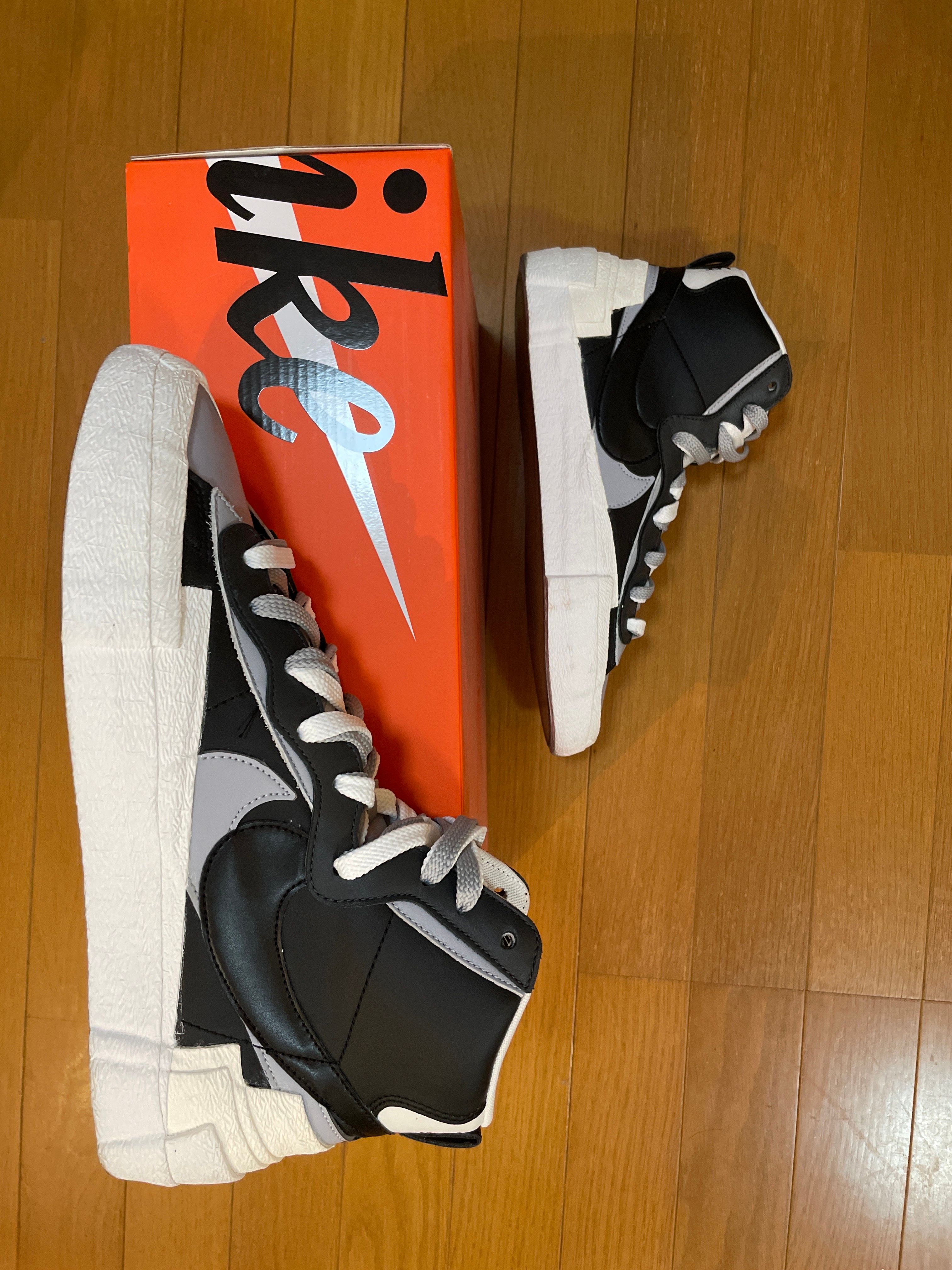 sacai × NIKE BLAZER MID "BLACK/WOLF GREY/WHITE"