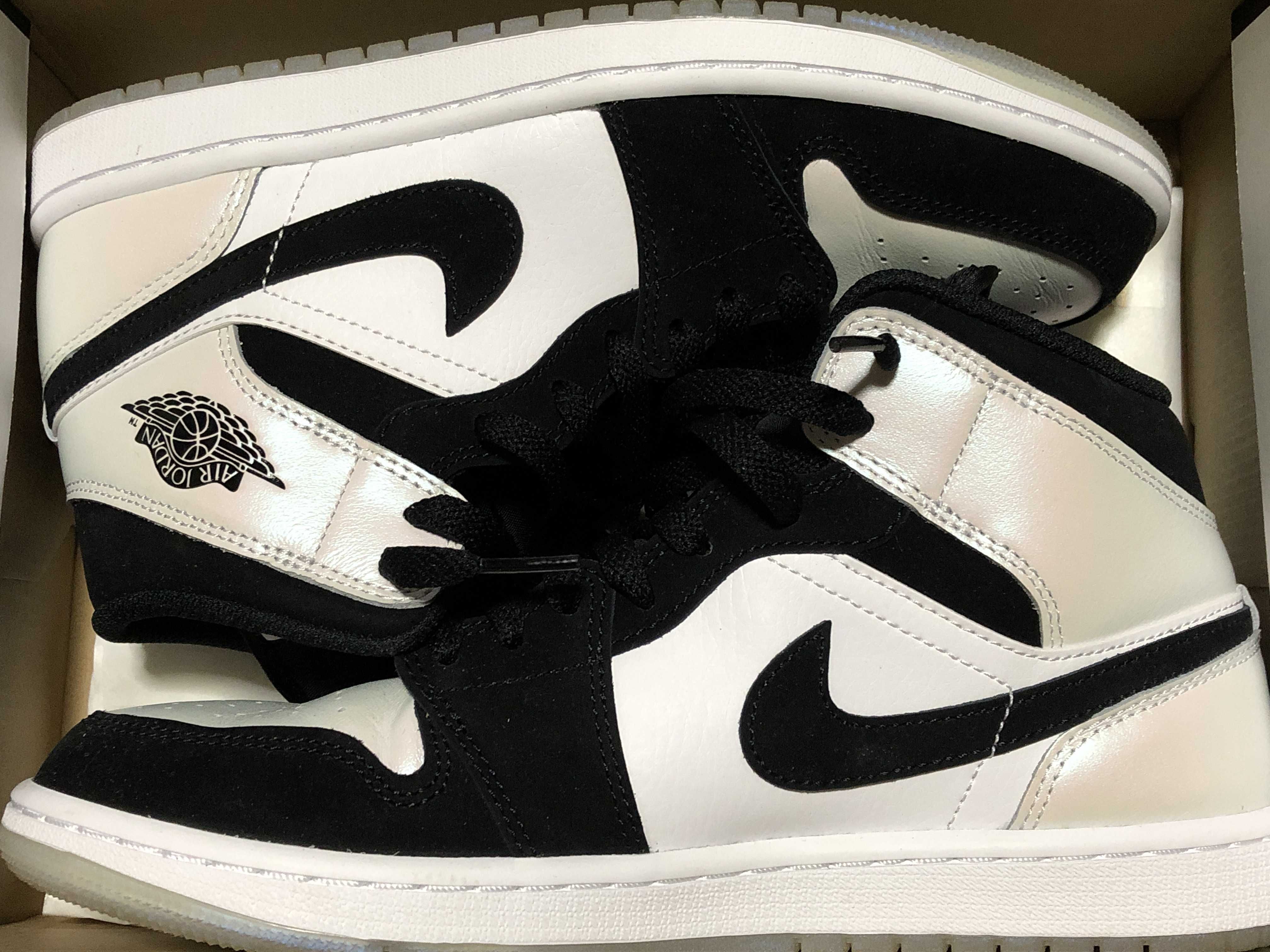 Nike Air Jordan 1 Mid "Omega/Black/White"