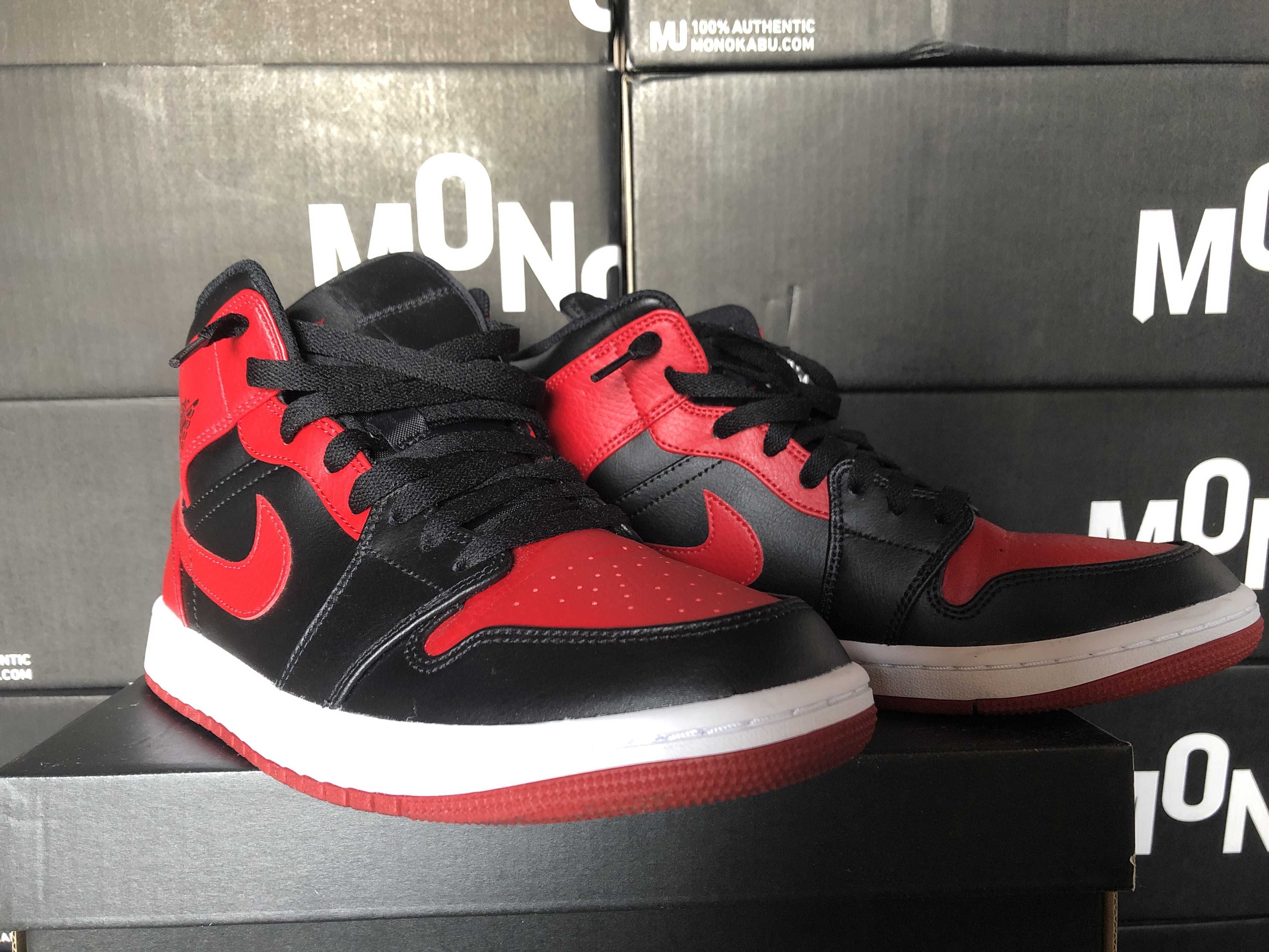 Nike Air Jordan 1 Mid "Bred"