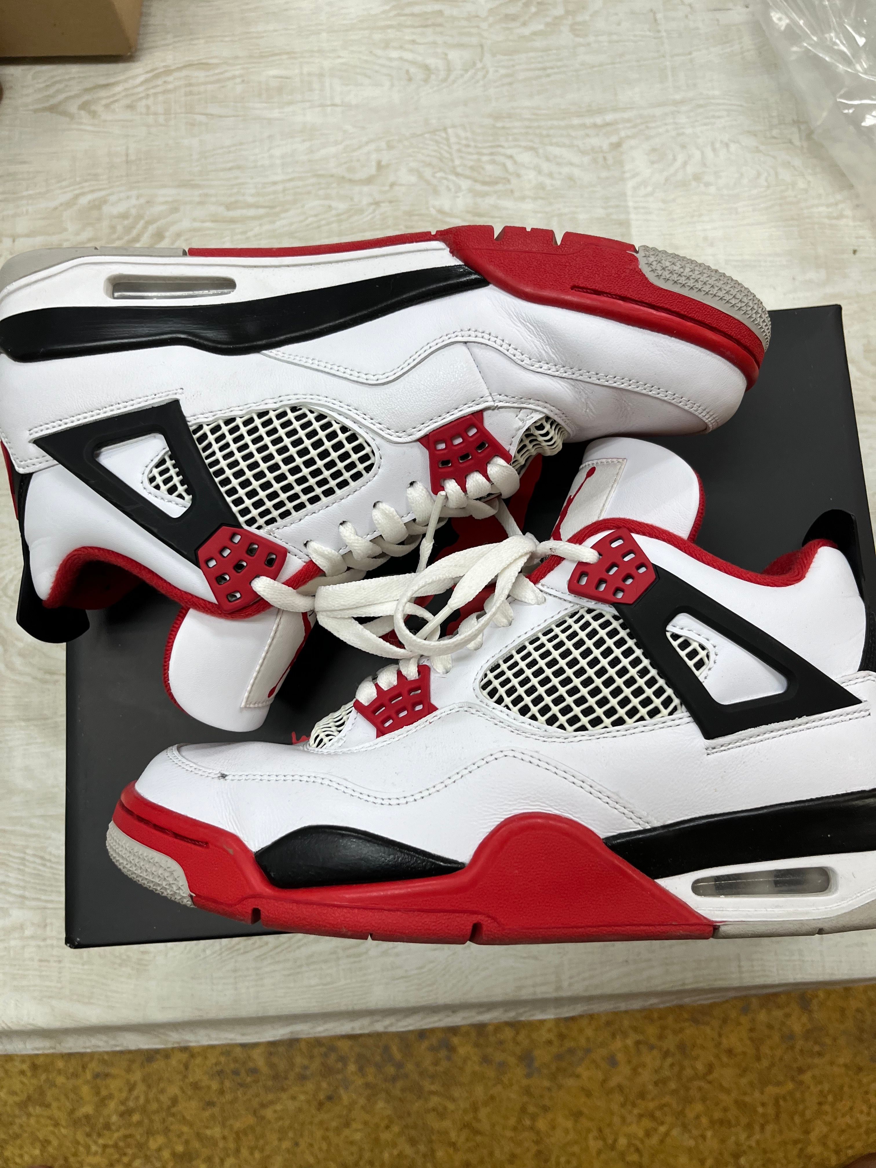 Nike Air Jordan 4 Retro OG "Fire Red" (2020)