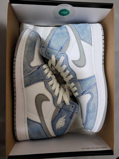 Nike GS Air Jordan 1 High OG "Hyper Royal"