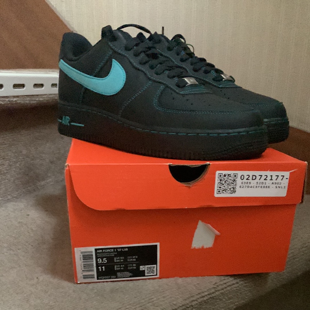 Nike Air Force 1 Low "Black Tiffany"