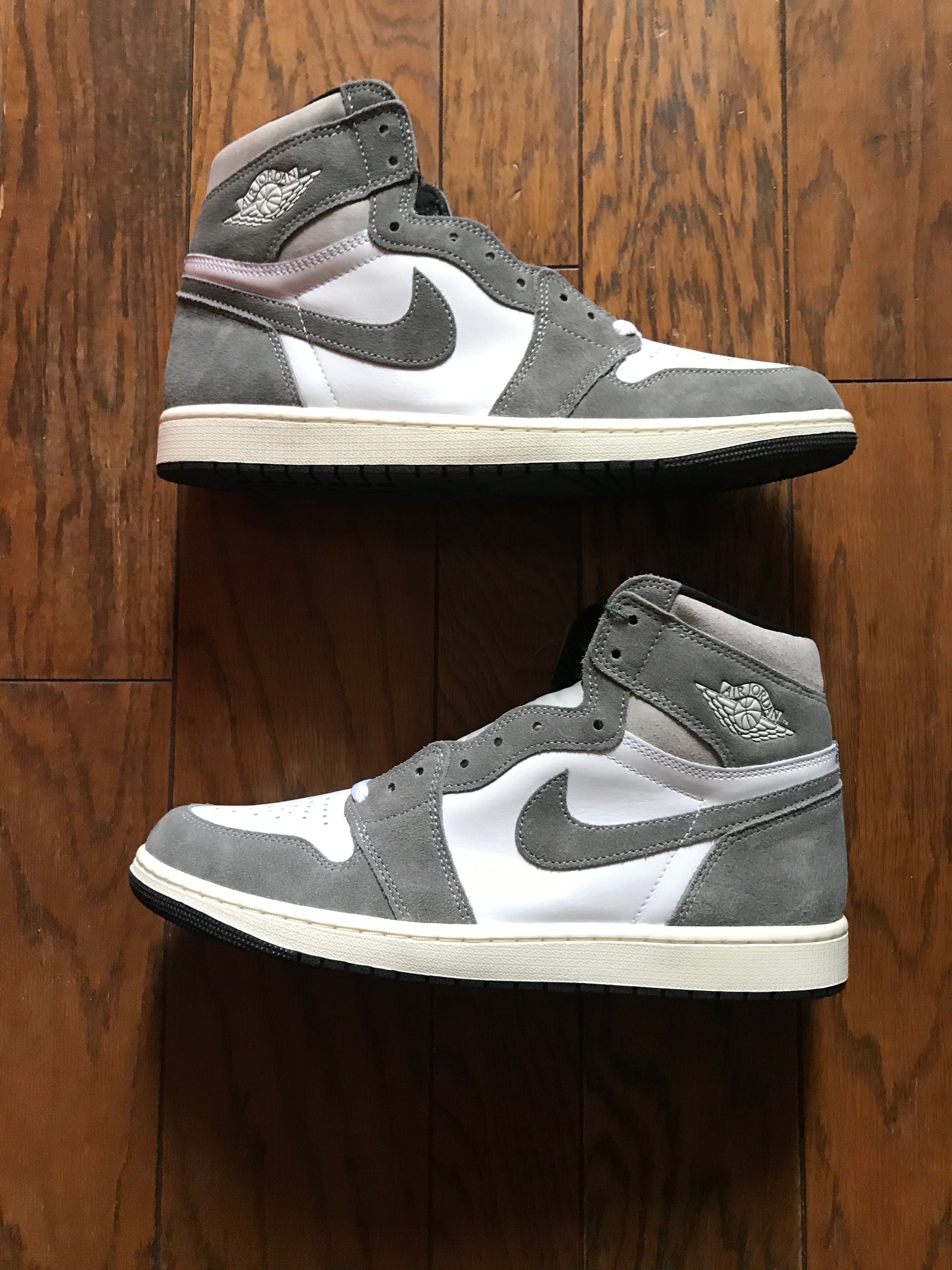 Nike Air Jordan 1 Retro High OG "Black and Smoke Grey"
