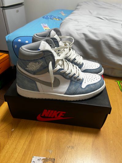 Nike Air Jordan 1 High OG "Hyper Royal"