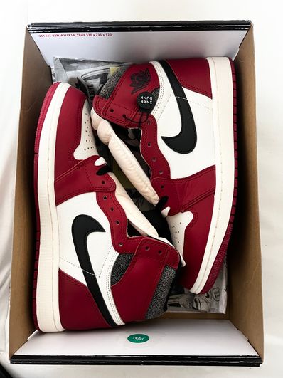 Nike Air Jordan 1 High OG "Lost & Found/Chicago"