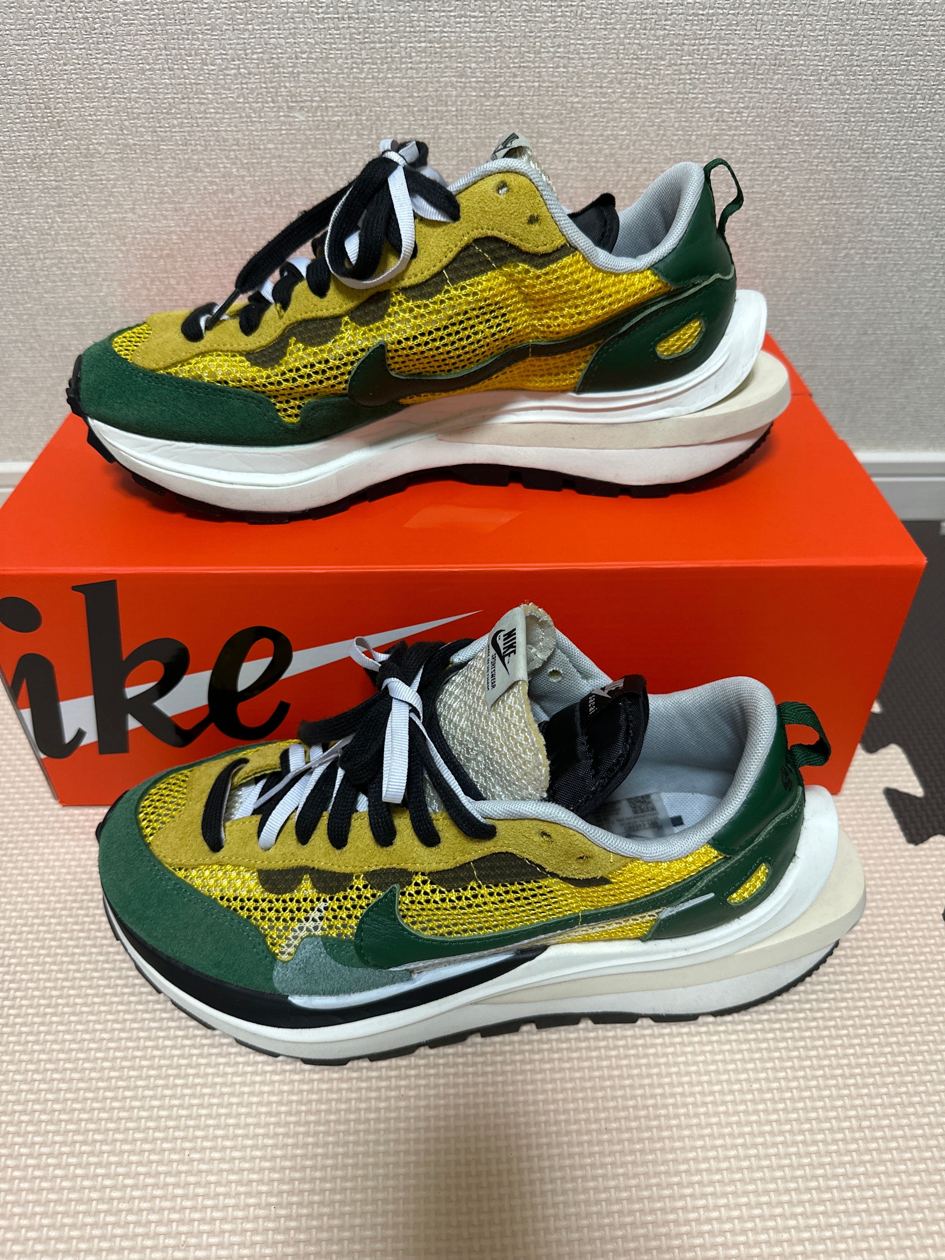 sacai × Nike Vapor Waffle "Tour Yellow/Stadium Green-Sail"