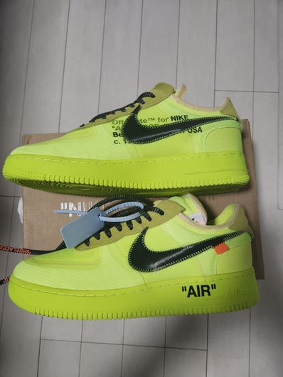 Off-White × Nike Air Force 1 Low "Volt"