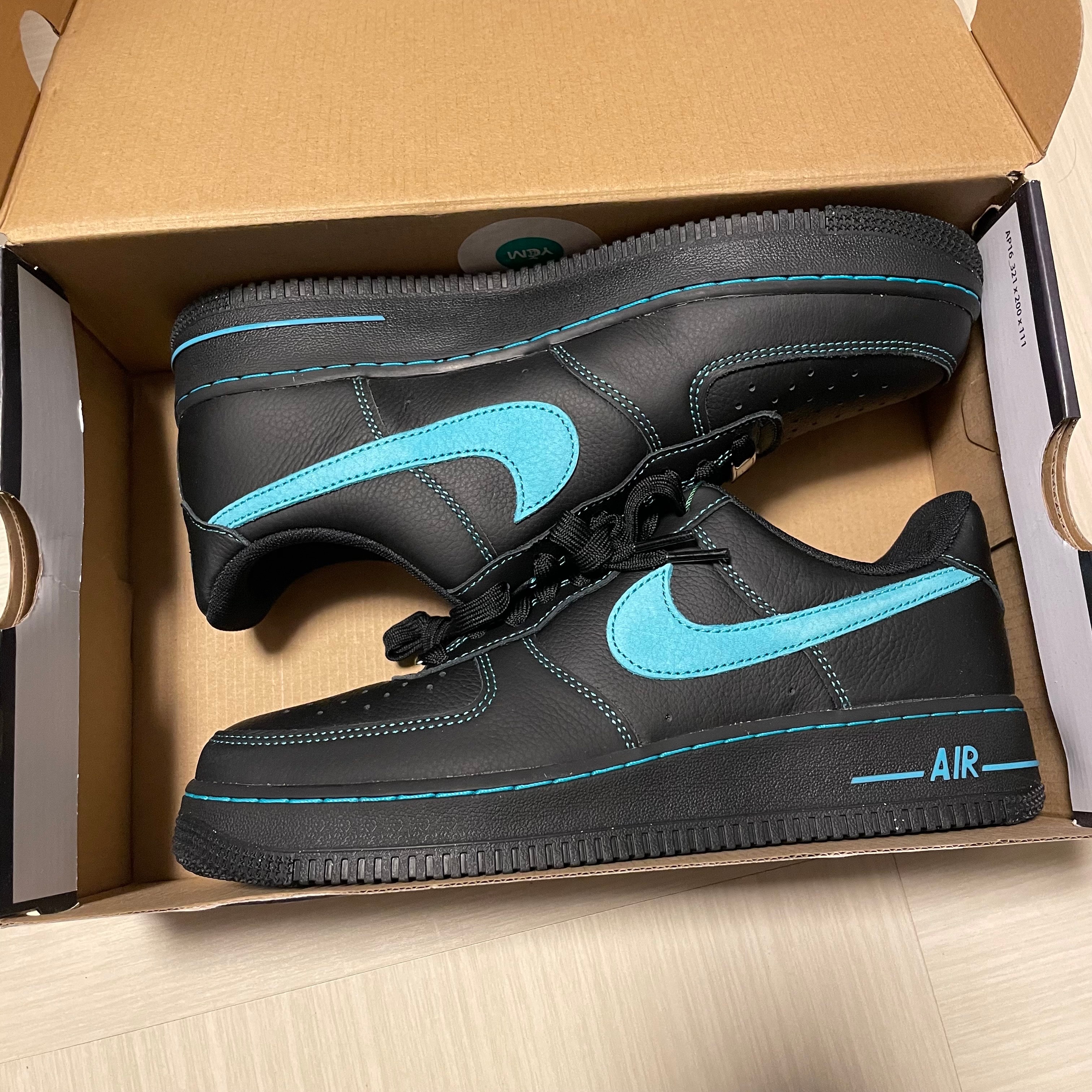Nike Air Force 1 Low "Black Tiffany"