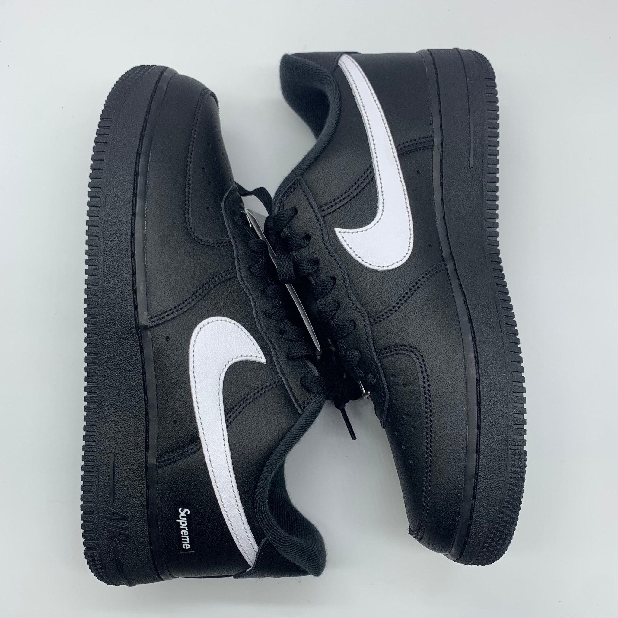 Supreme × Nike Air Force 1 Low "Black/White"