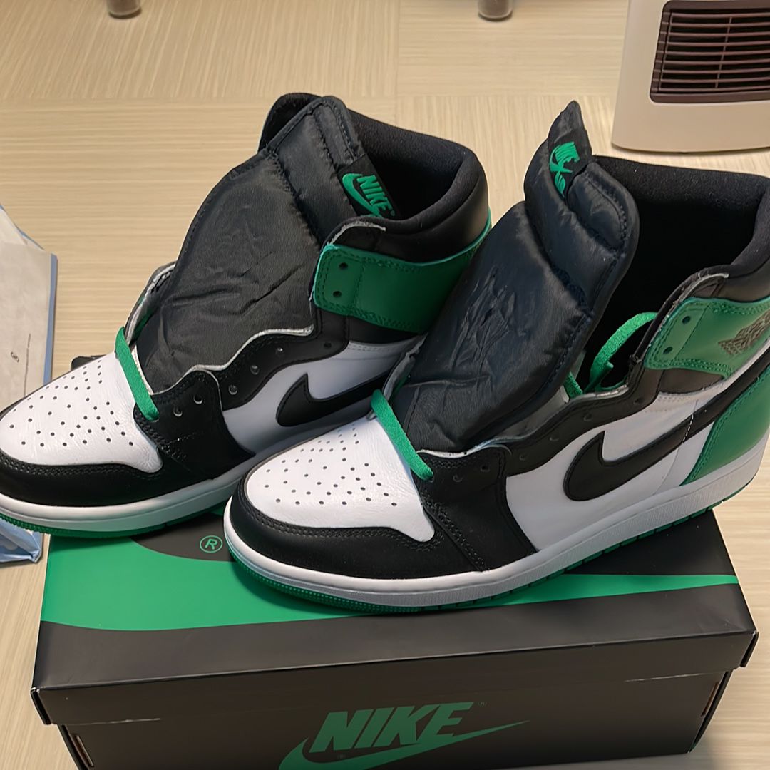 Nike Air Jordan 1 Retro High OG "Celtics/Black and Lucky Green" (2023)