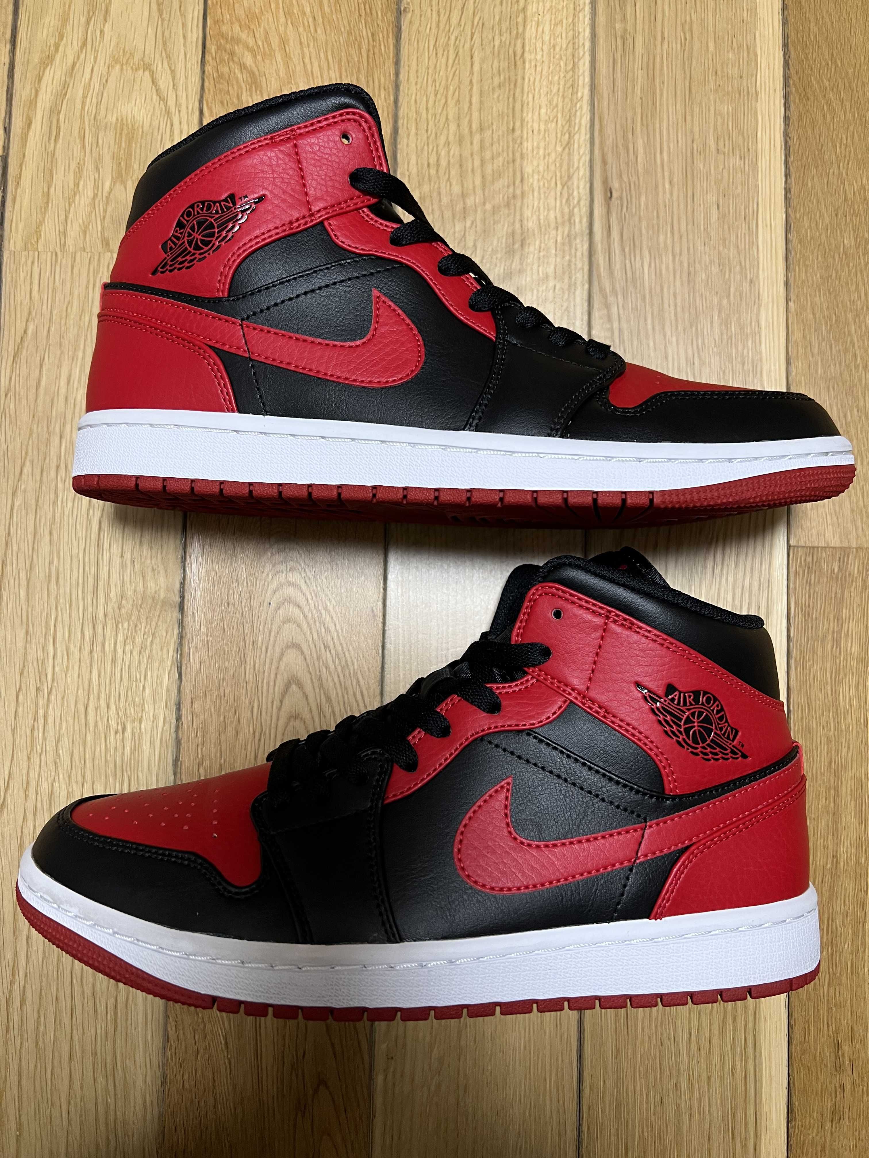 Nike Air Jordan 1 Mid "Bred"