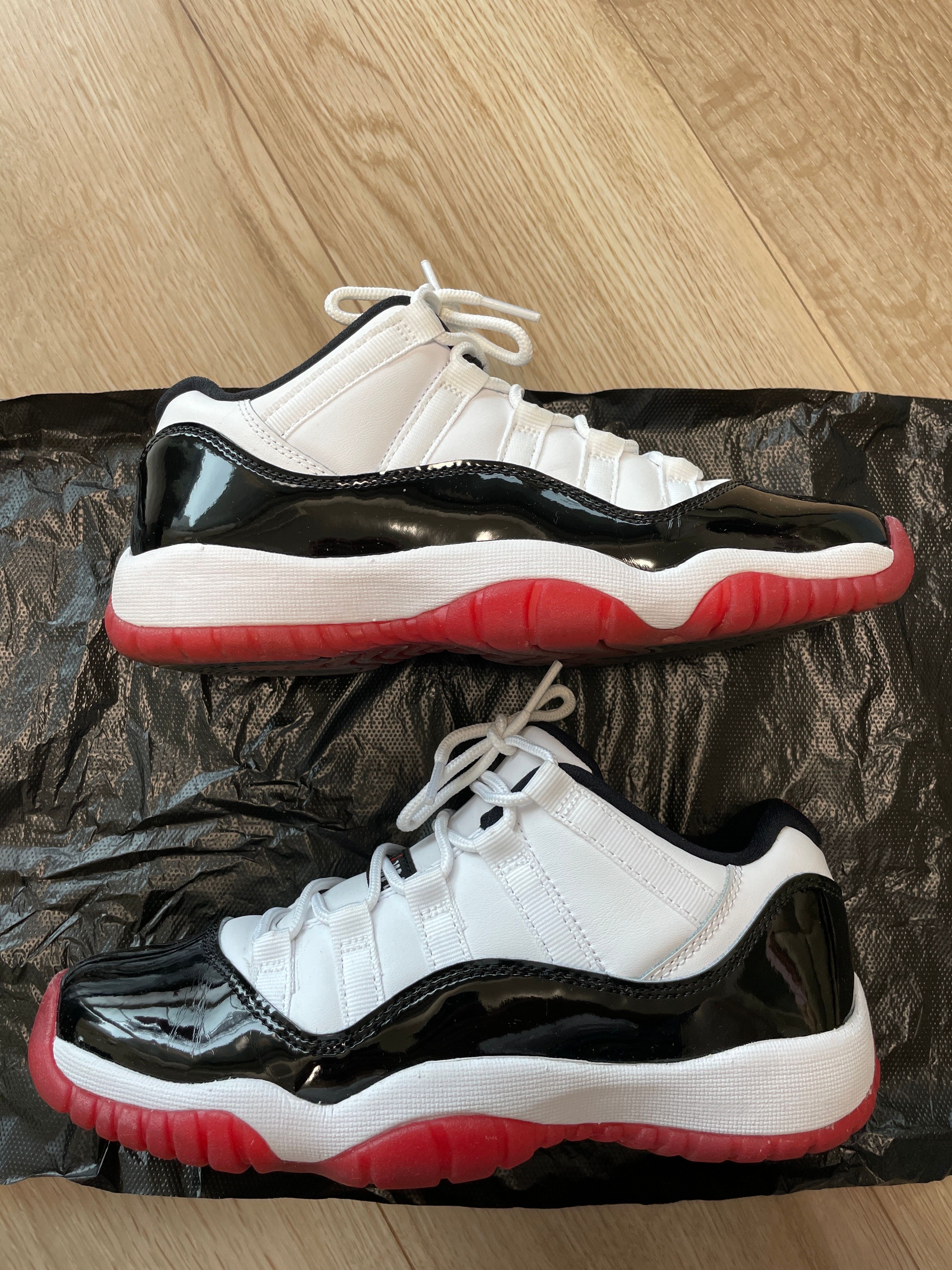 NIKE AIR JORDAN11 LOW GS "GYM RED"