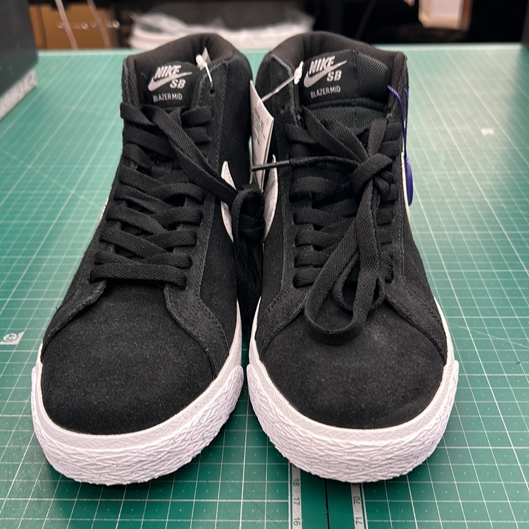 Nike SB Zoom Blazer Mid "Black/White"