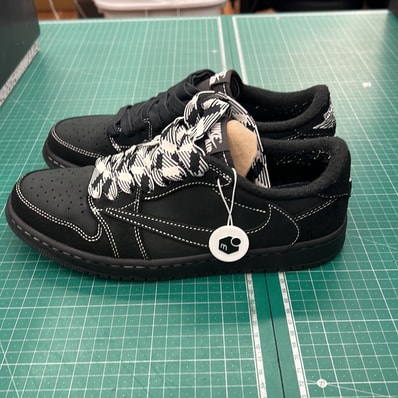 Travis Scott × Nike Air Jordan 1 Low OG SP "Black Phantom"