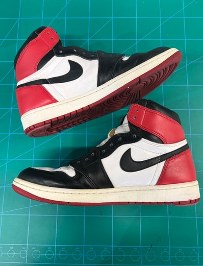 Nike Air Jordan 1 Retro High OG "Black Toe"