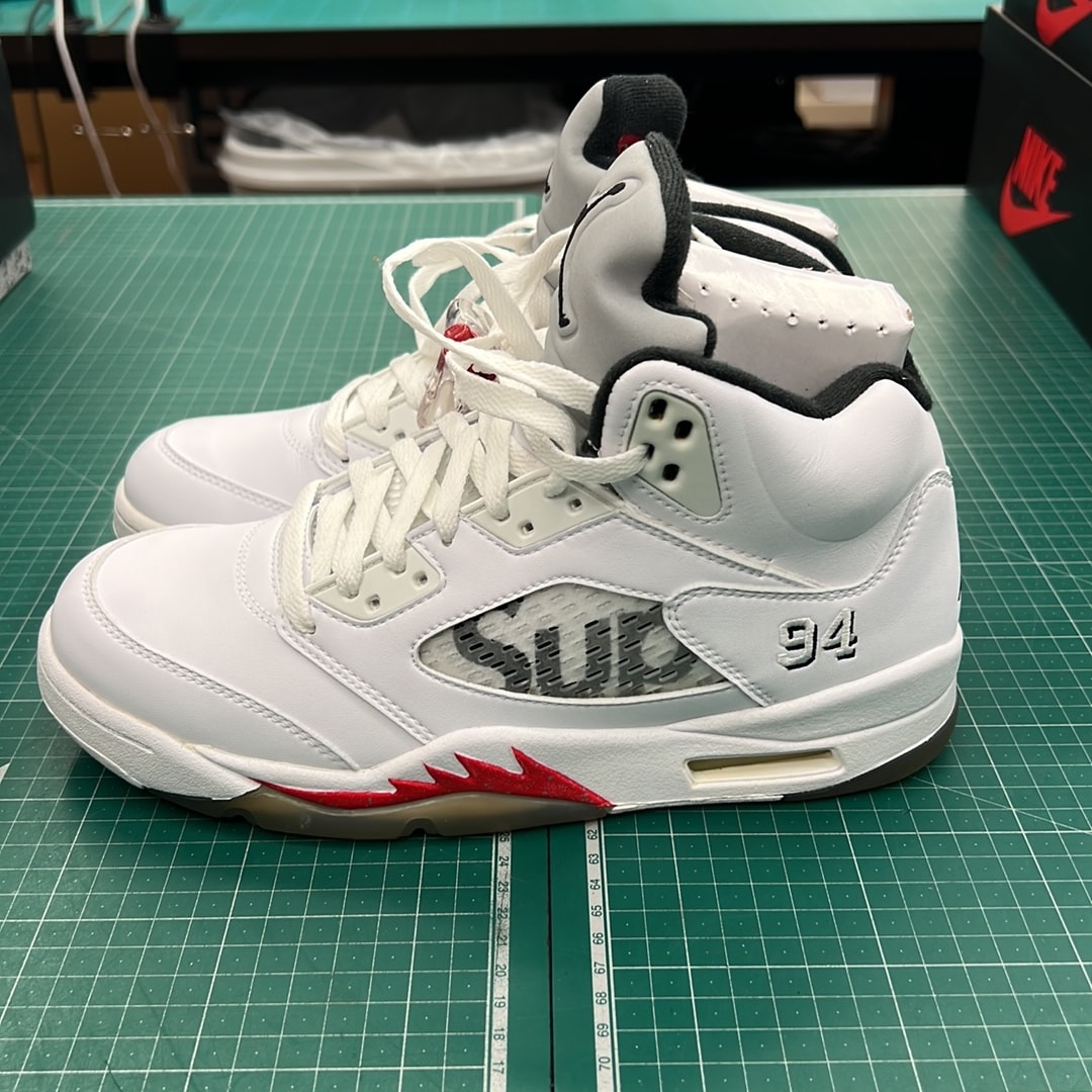 Supreme × Nike Air Jordan 5 Retro "White"