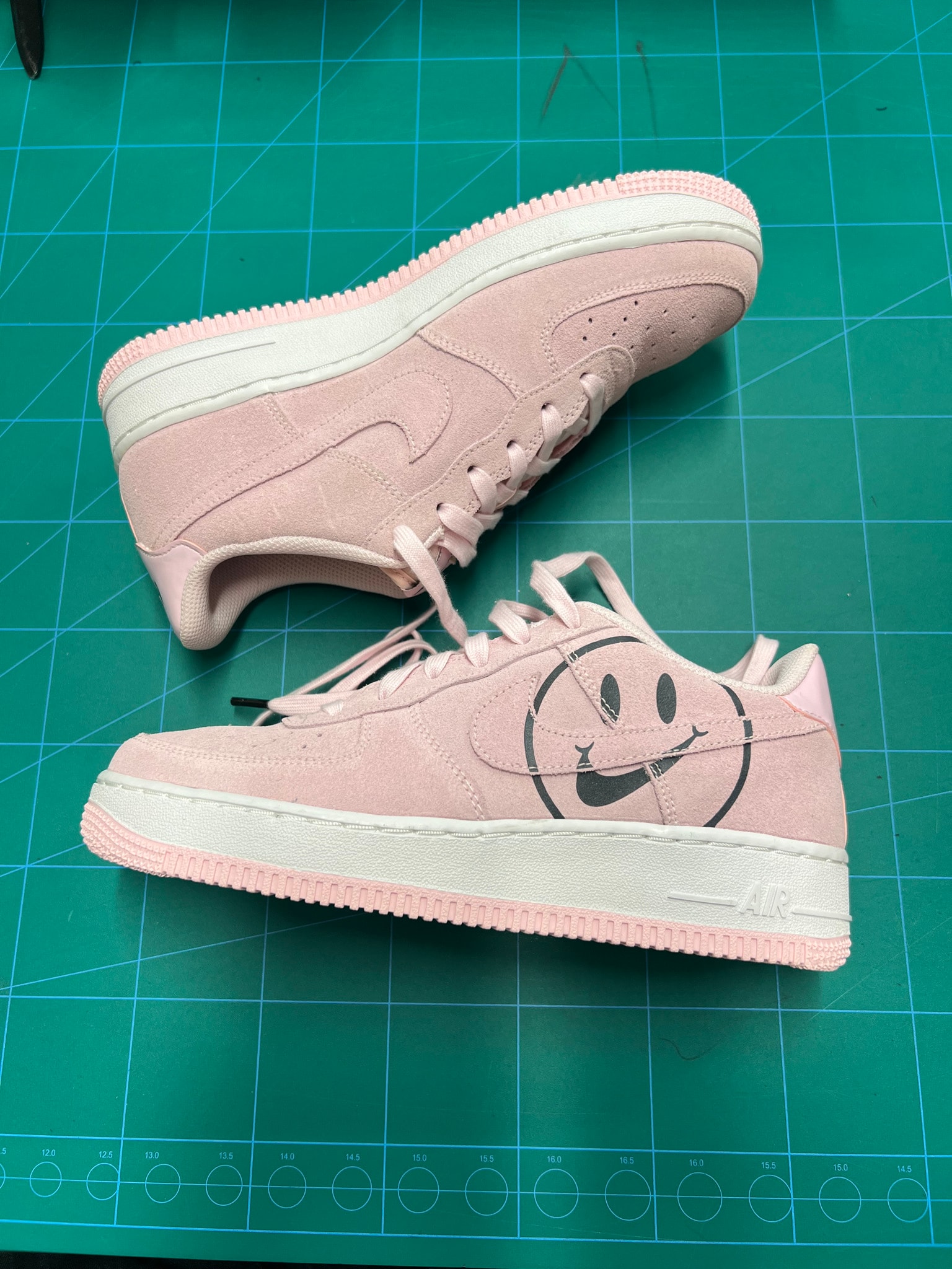 Nike GS Air Force 1 Low "Have A Nike Day Pink Foam"