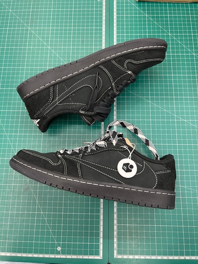 Travis Scott × Nike Air Jordan 1 Low OG SP "Black Phantom"