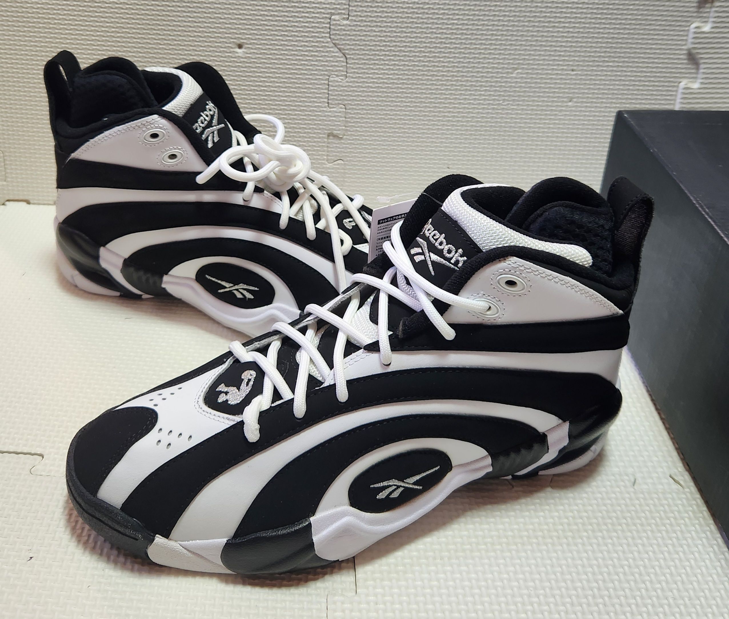 リーボック シャクノシス "ブラック/ホワイト" (2020)