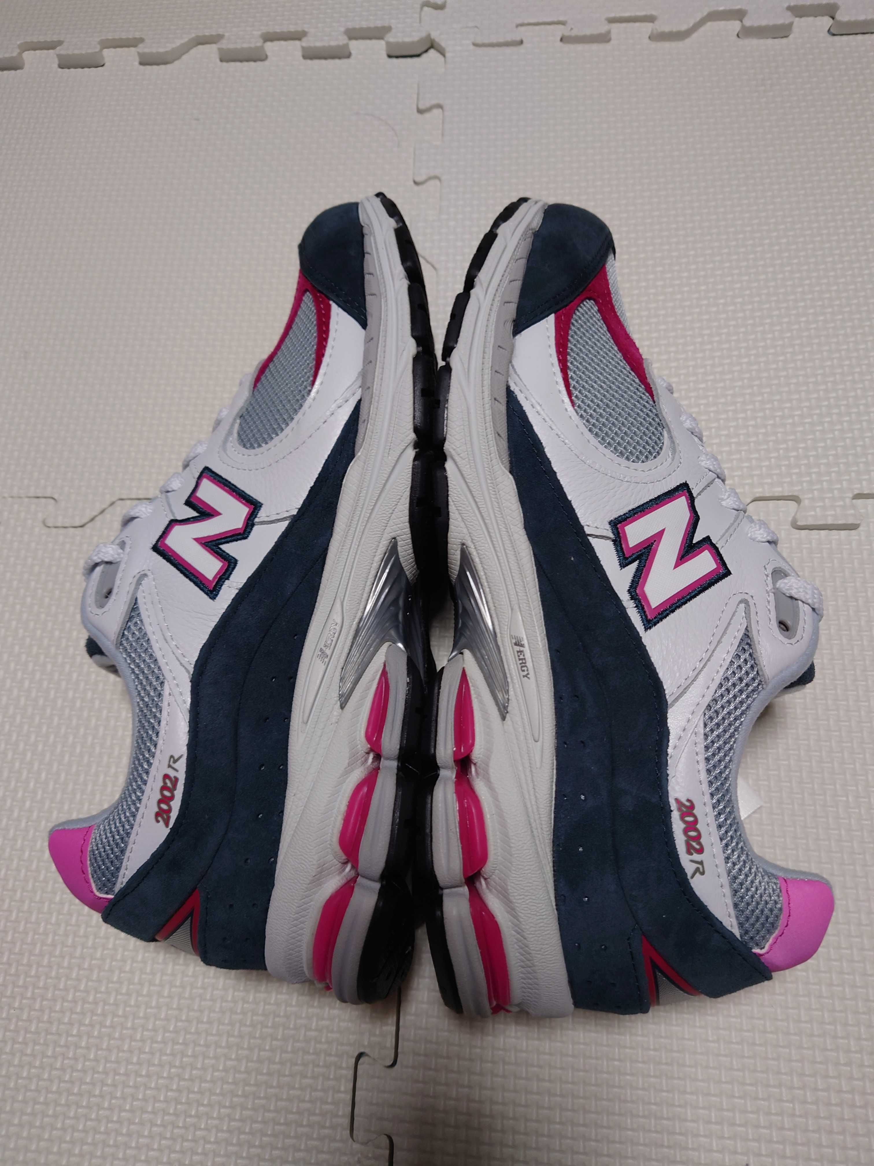 New Balance 2002R "White/Pink"
