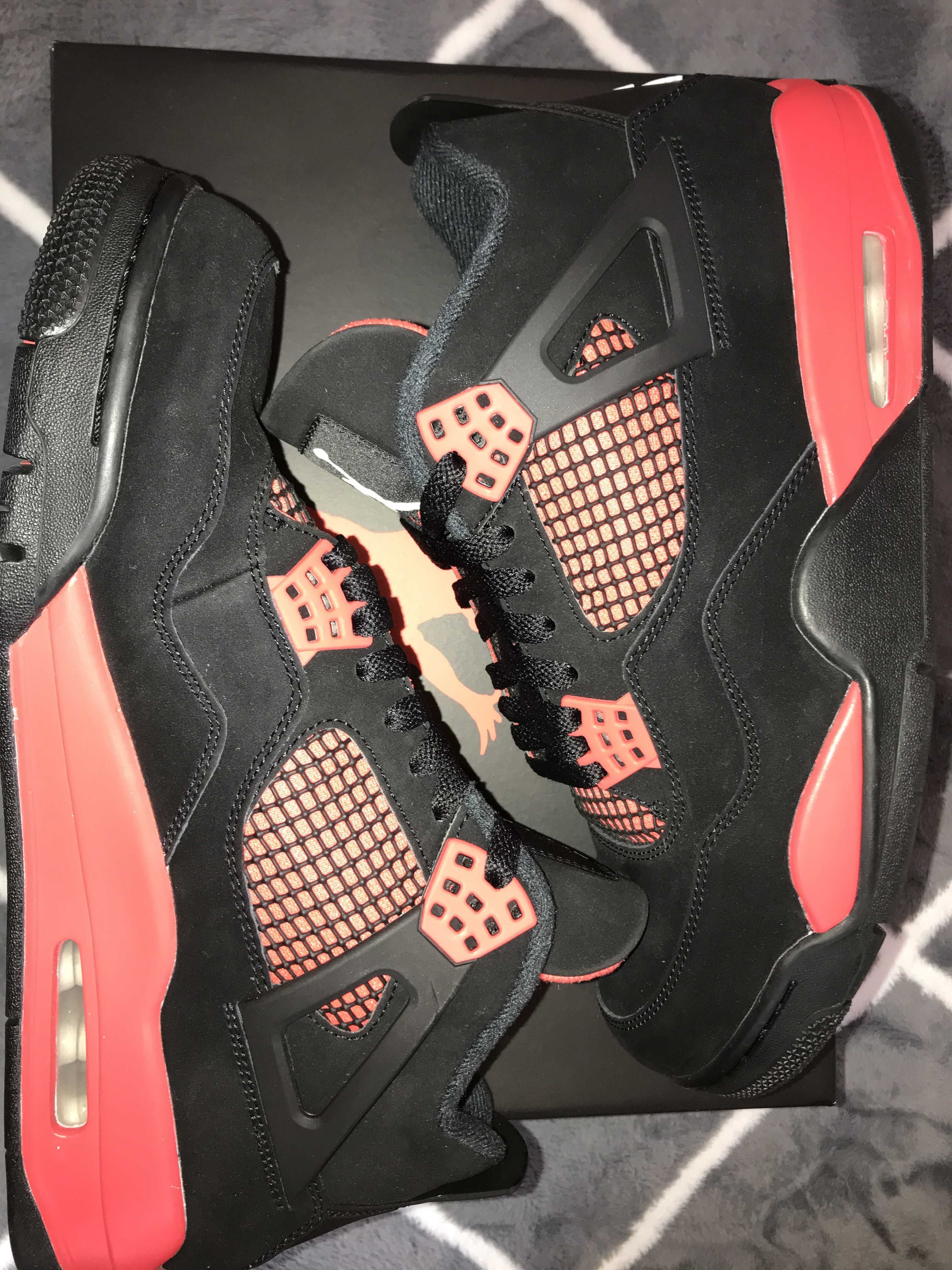 Nike Air Jordan 4 "Red Thunder/Crimson"