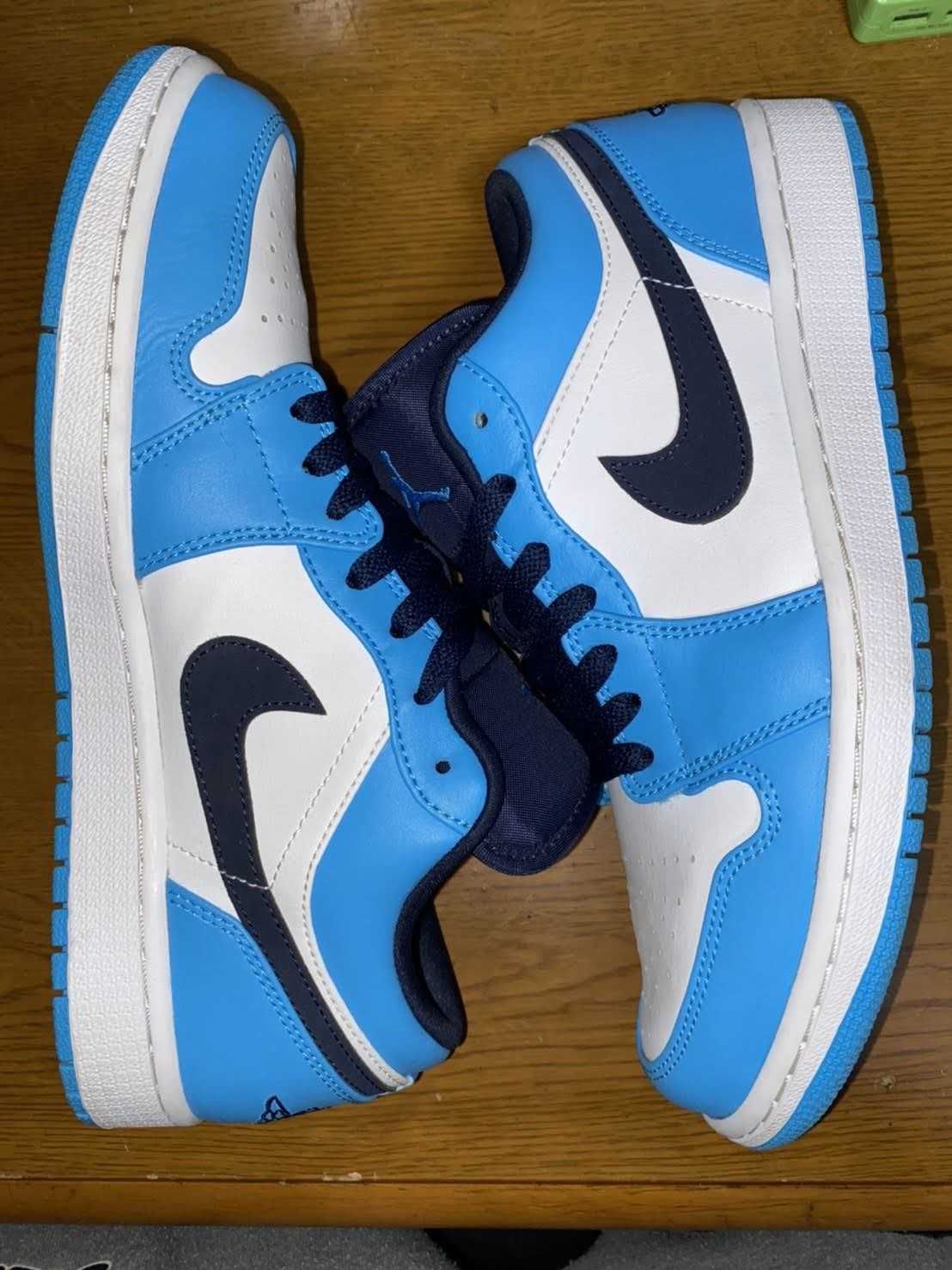 Nike Air Jordan 1 Low "University Blue"