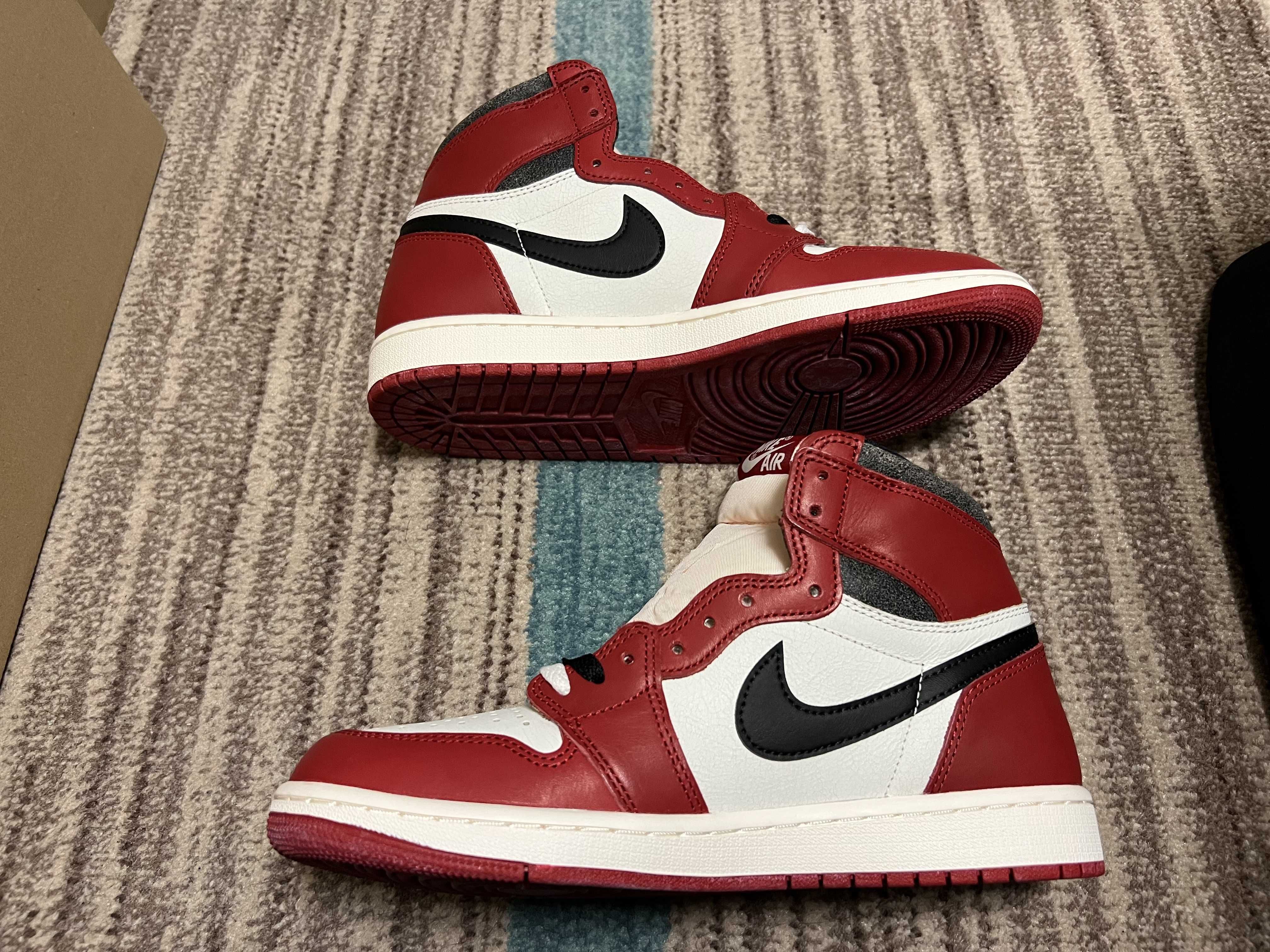 Nike Air Jordan 1 High OG "Lost & Found/Chicago"
